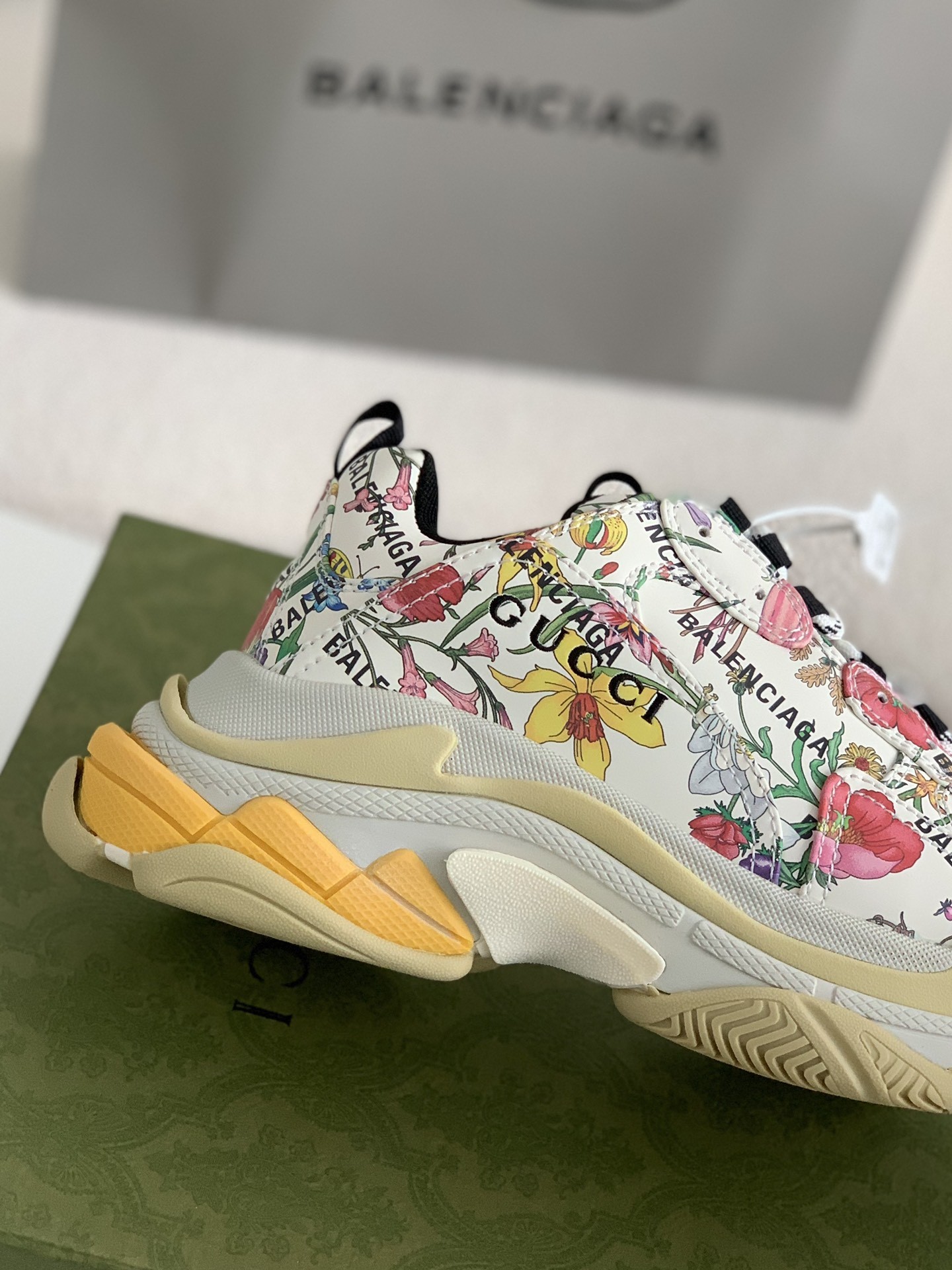 Gucci X balenciaga Triple S