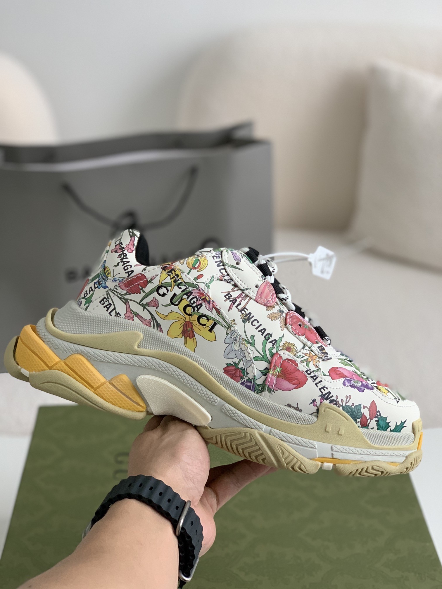 Gucci X balenciaga Triple S