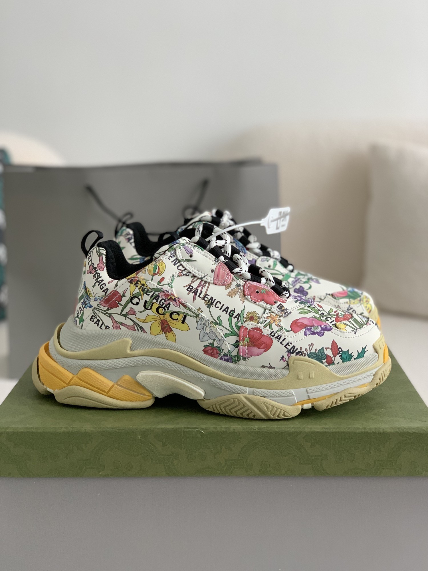 Gucci X balenciaga Triple S