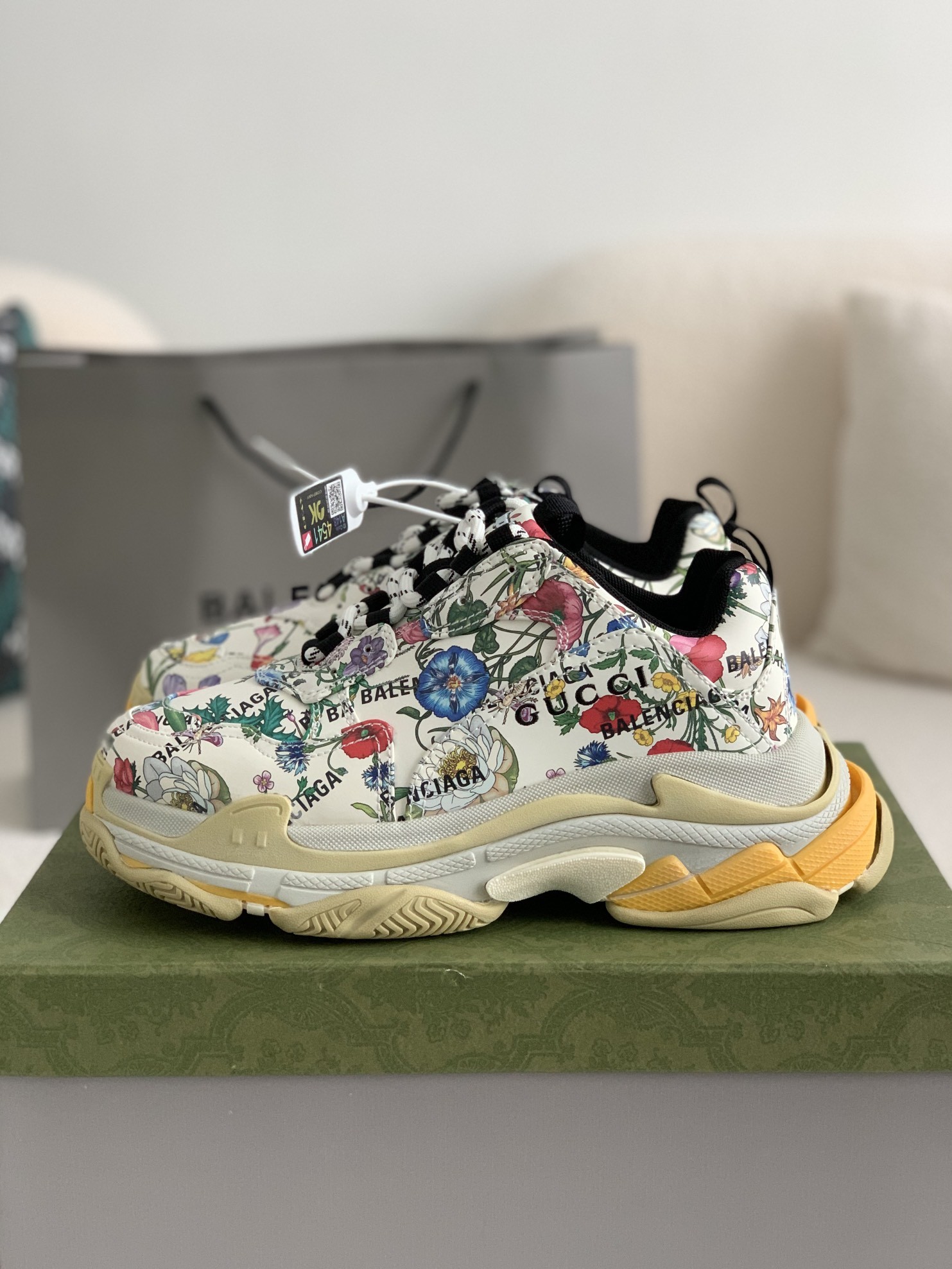 Gucci X balenciaga Triple S