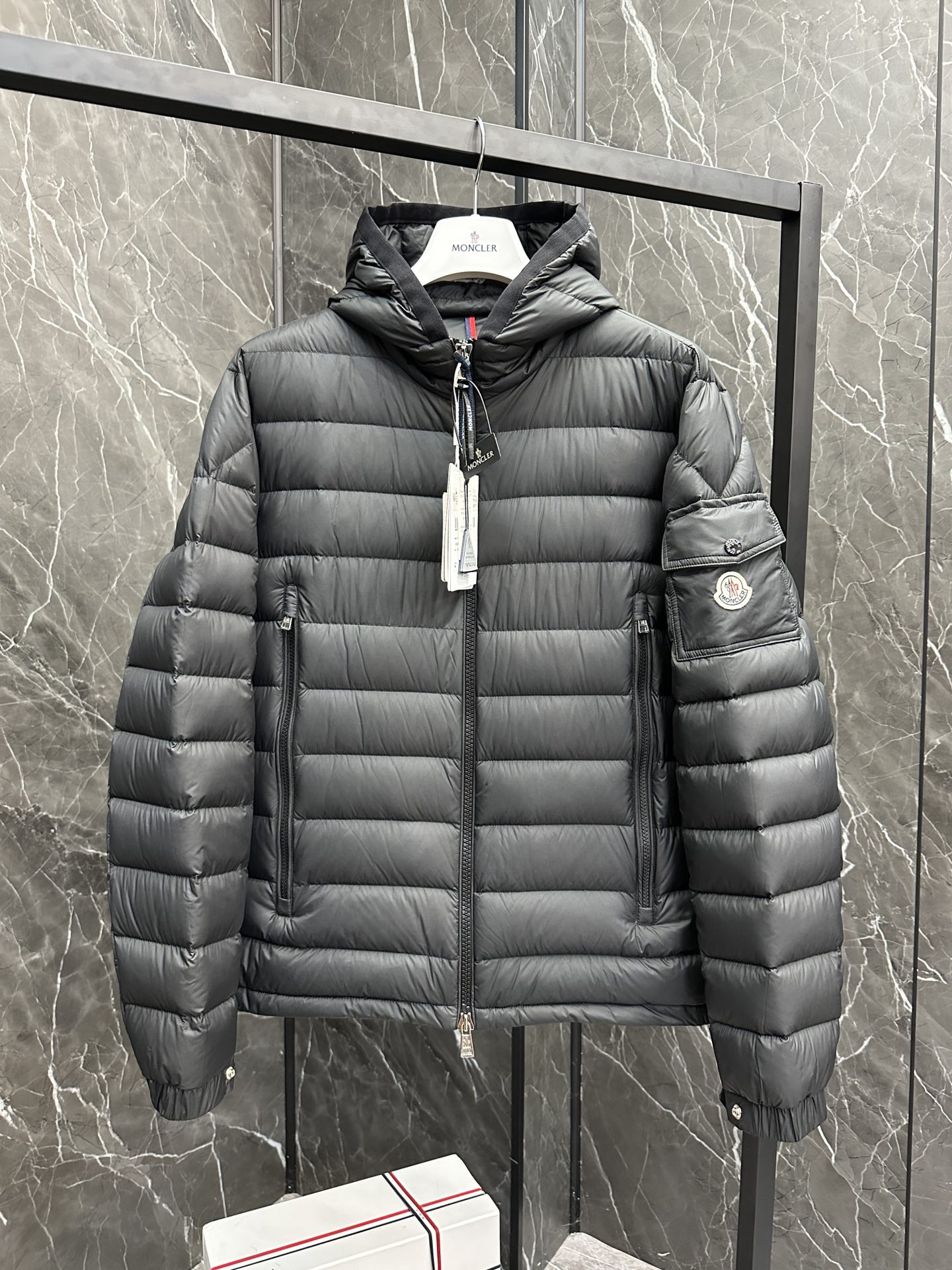 MONCLER GALION HOODED SHORT DOWNJACKET