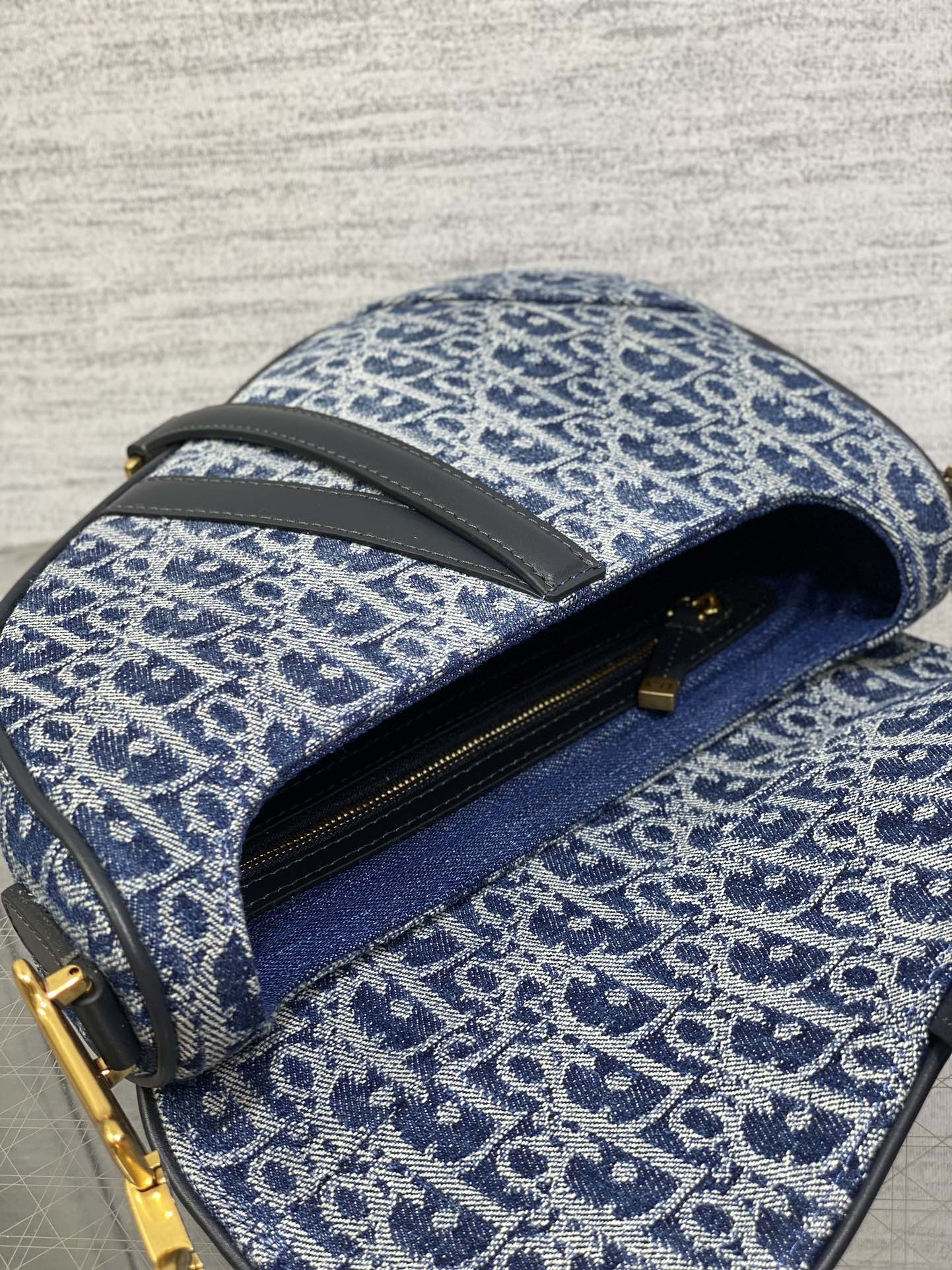 Saddle Bag with Strap Blue Denim Dior Oblique Jacquard Size 25.5*6.5*20cm