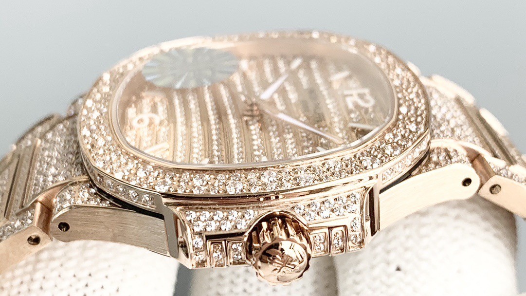 2024 Patek Philippe 7118 Women's Nau tilus Full Diamond Limited Edition