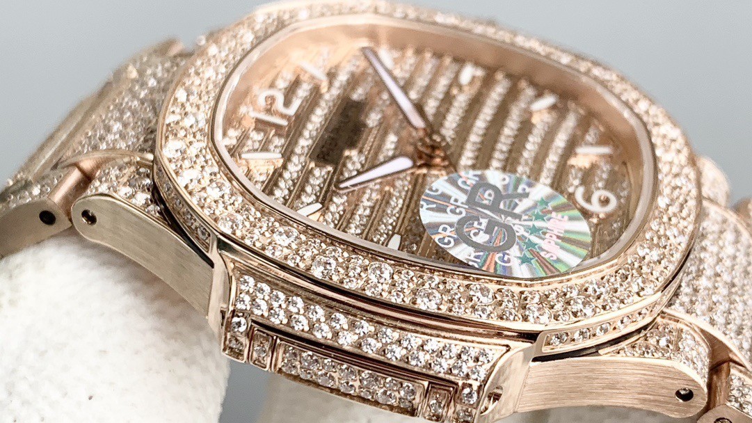 2024 Patek Philippe 7118 Women's Nau tilus Full Diamond Limited Edition