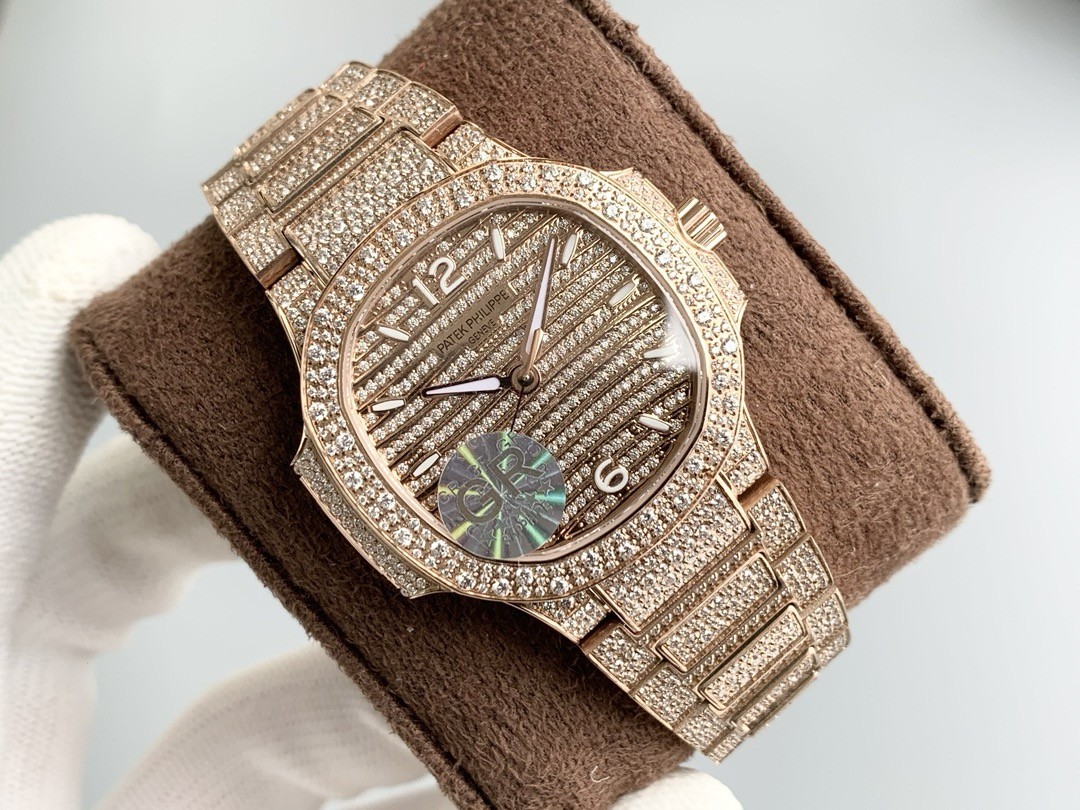 2024 Patek Philippe 7118 Women's Nau tilus Full Diamond Limited Edition