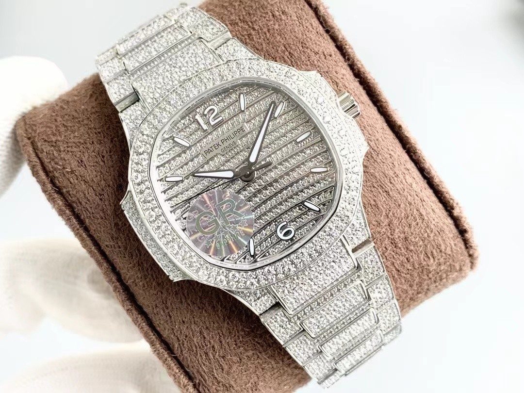 2024 Patek Philippe 7118 Women's Nau tilus Full Diamond Limited Edition