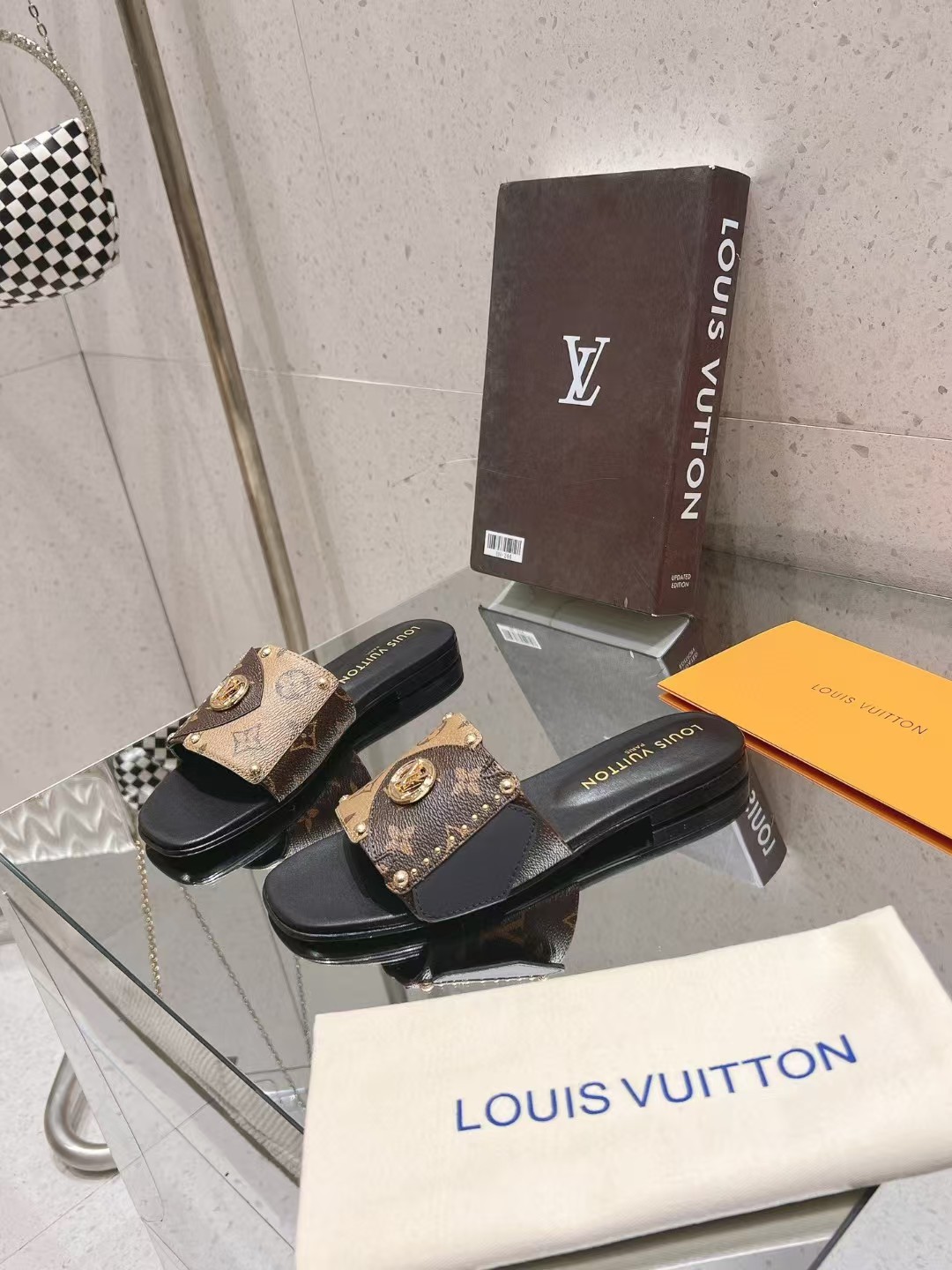 1ACXGA LV Frame Flat Mule Louis Vuitton 