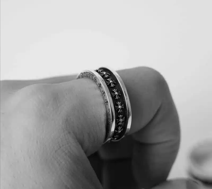 CHROME HEARTS TINY CH PLUS SPINNER RING