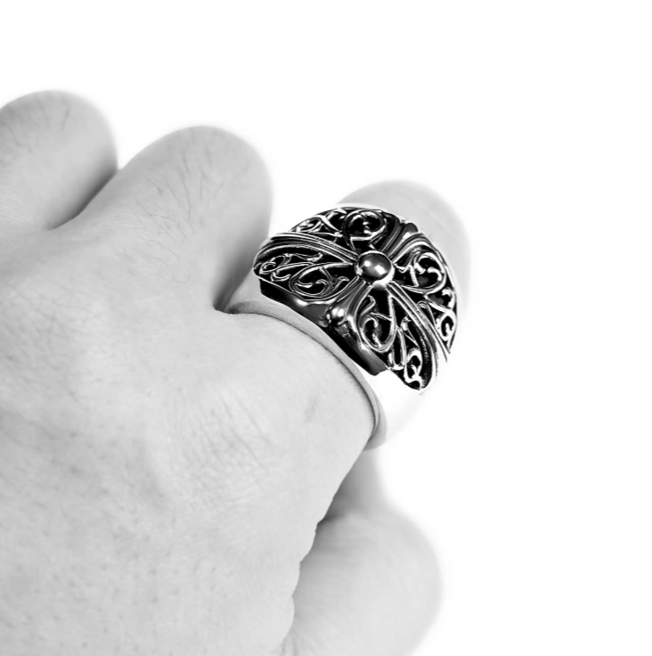 CHROME HEARTS CLASSIC OVAL RING