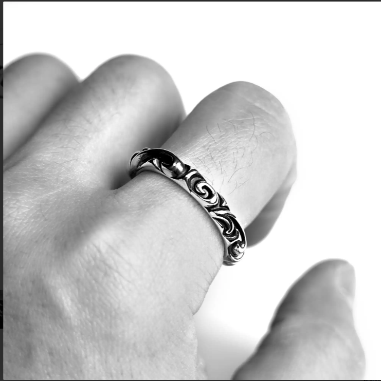 CHROME HEARTS SCROLL BAND RING