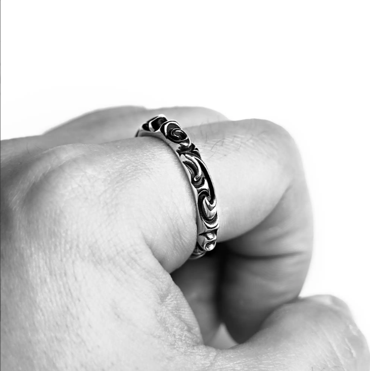 CHROME HEARTS SCROLL BAND RING