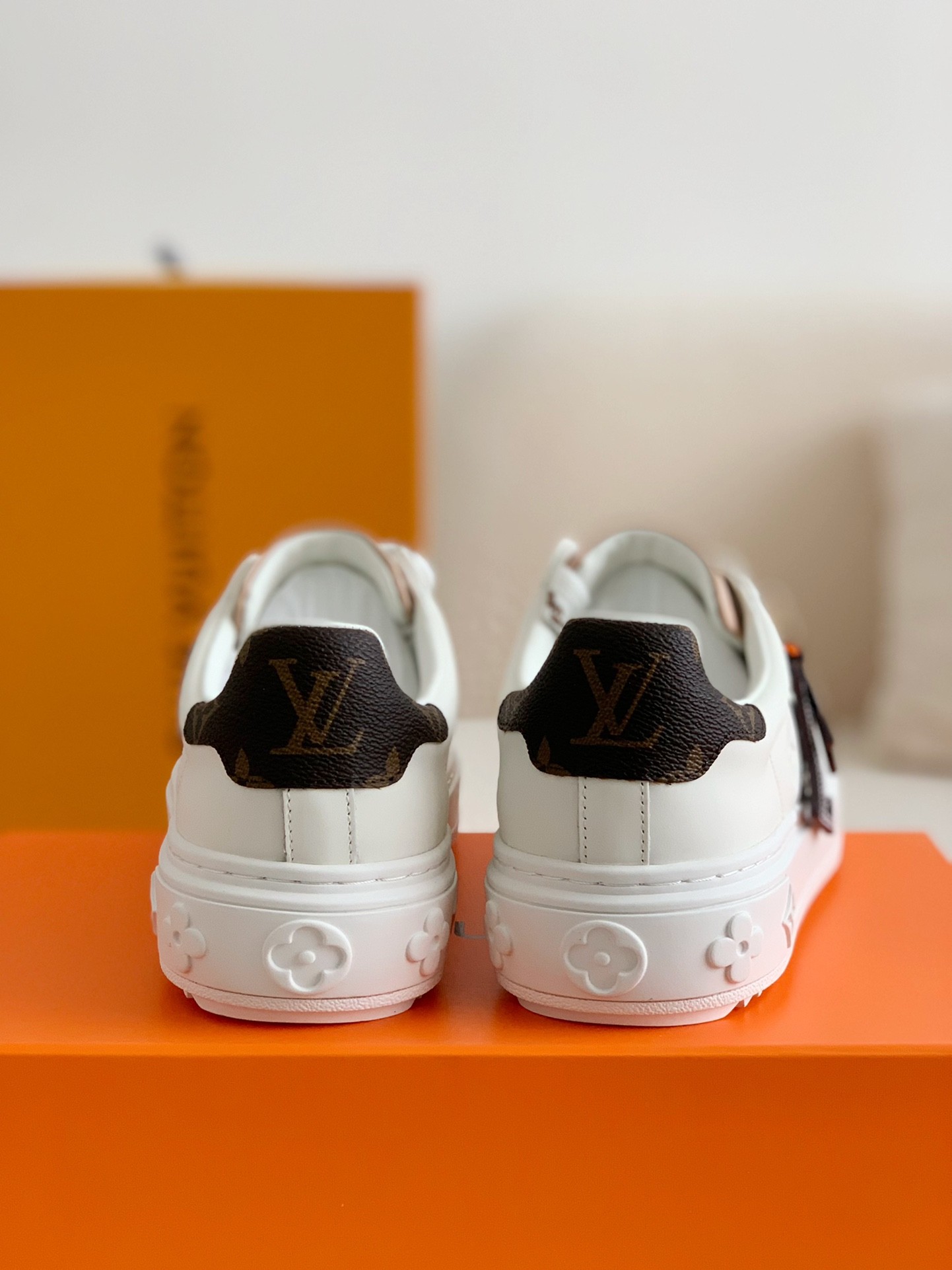 LOUIS VUITTON TIME OUT SNEAKERS