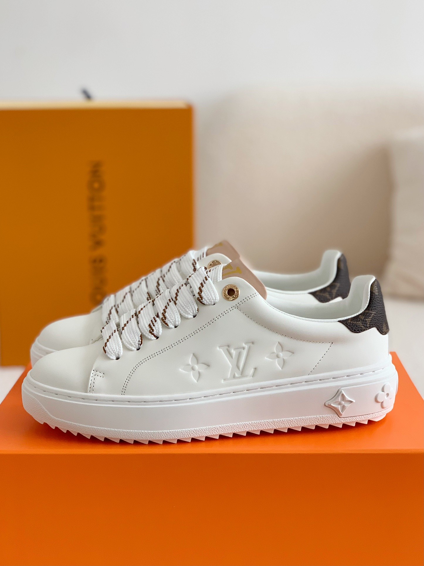 LOUIS VUITTON TIME OUT SNEAKERS