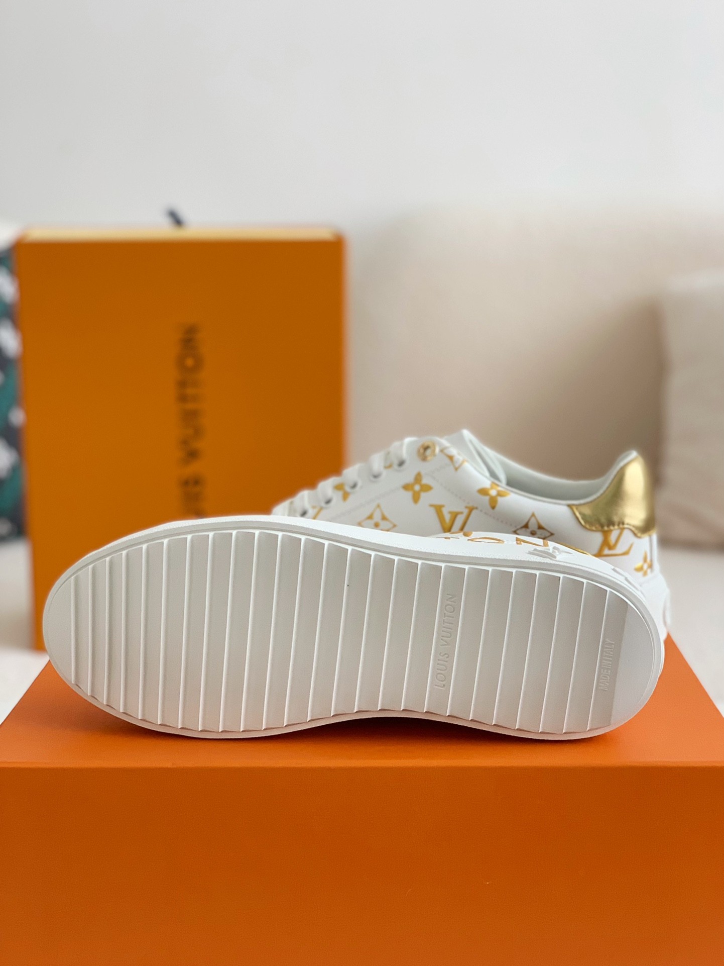 LOUIS VUITTON TIME OUT SNEAKERS