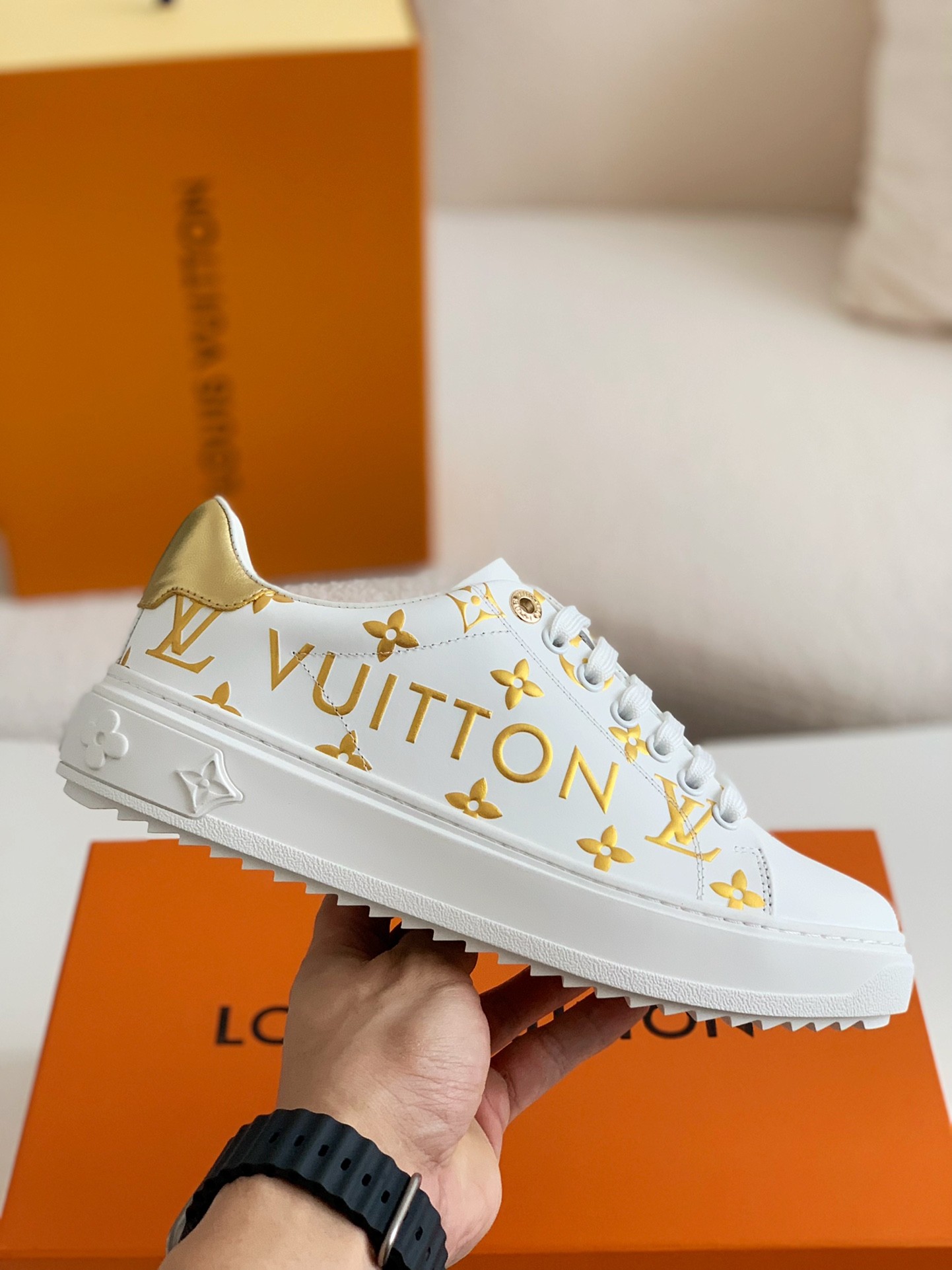 LOUIS VUITTON TIME OUT SNEAKERS