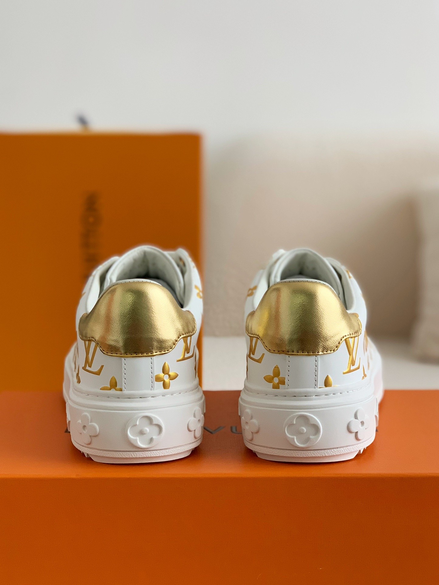 LOUIS VUITTON TIME OUT SNEAKERS