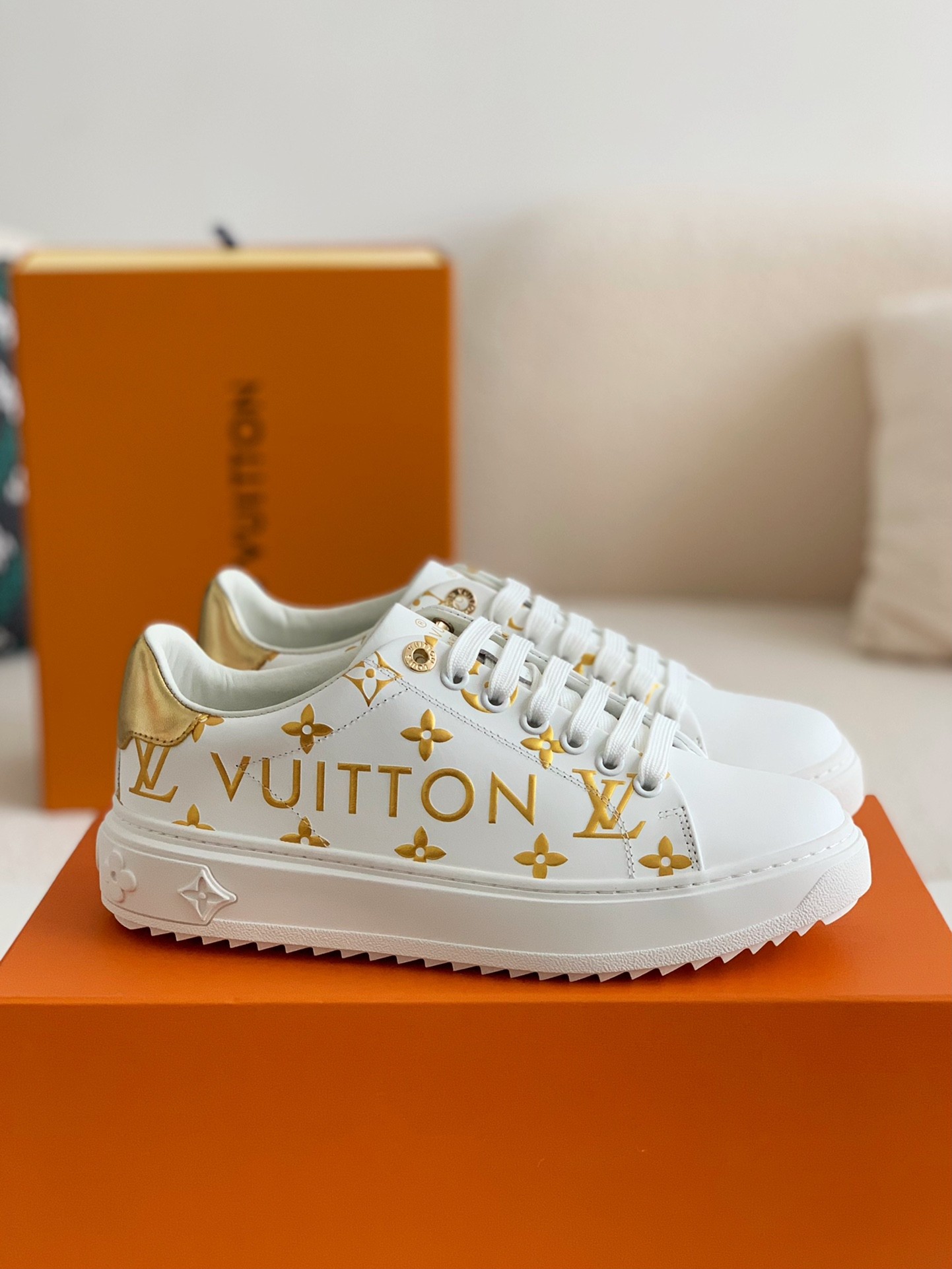 LOUIS VUITTON TIME OUT SNEAKERS