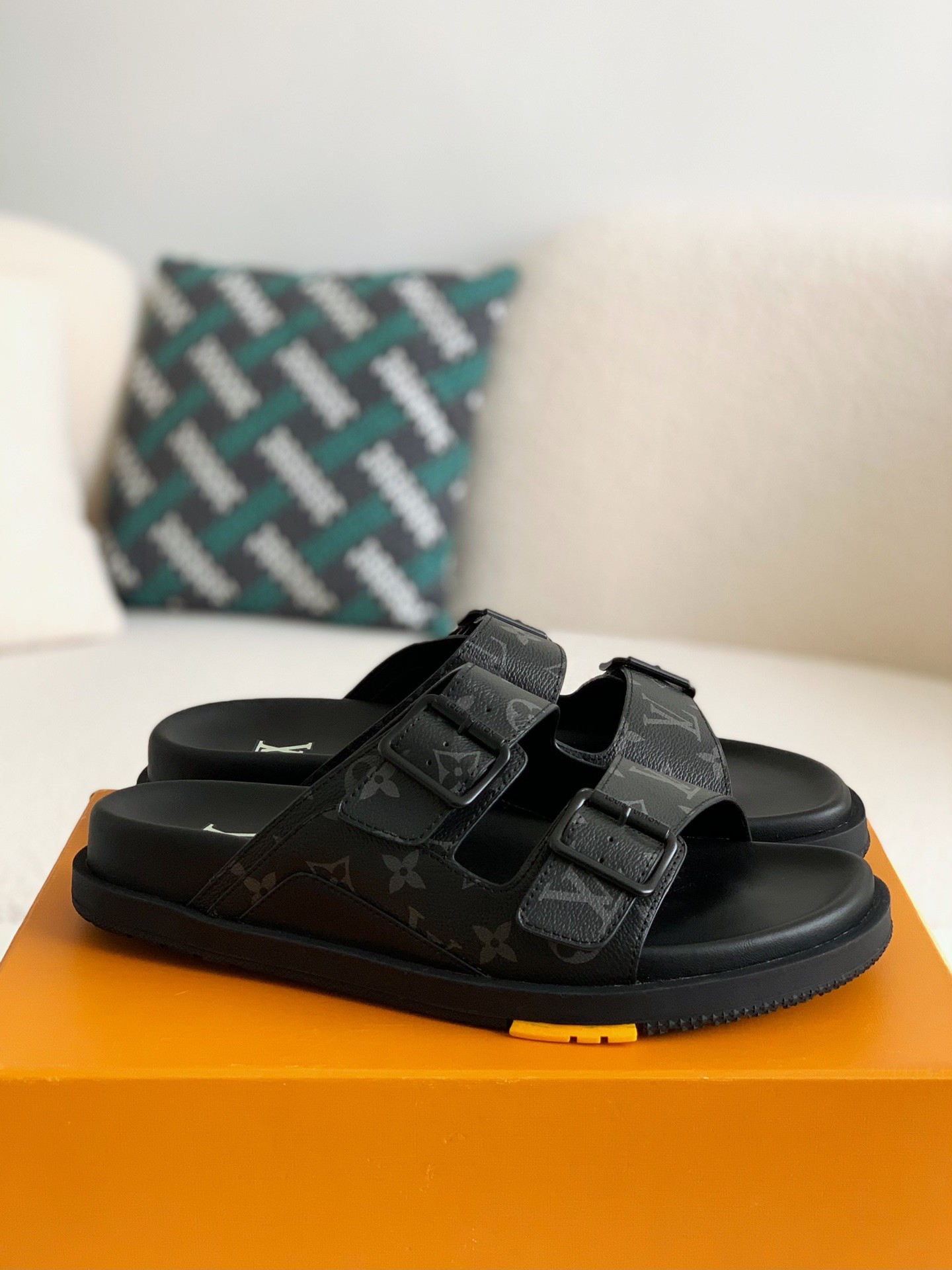 LOUIS VUITTON MIAMI MULE