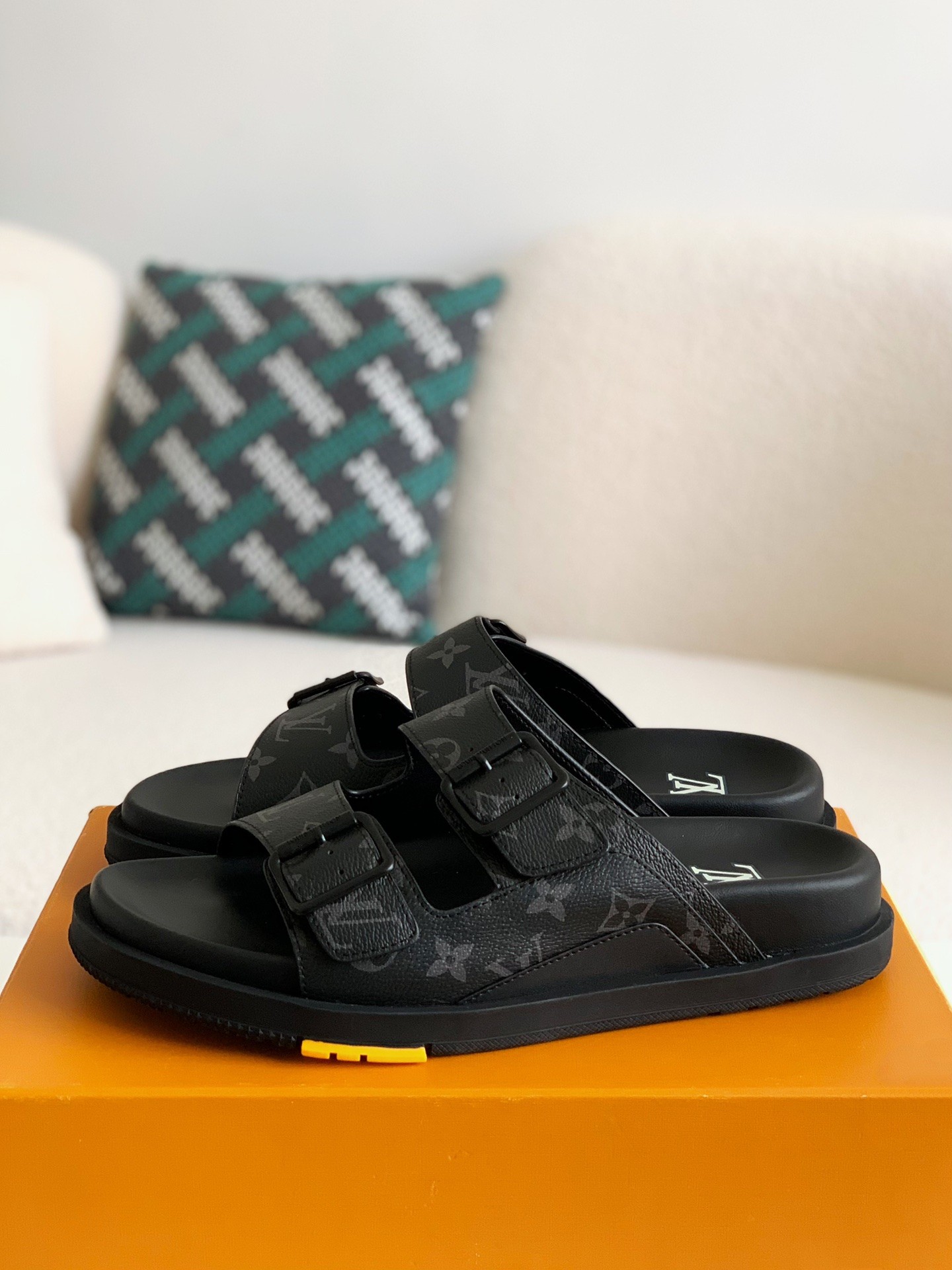 LOUIS VUITTON MIAMI MULE