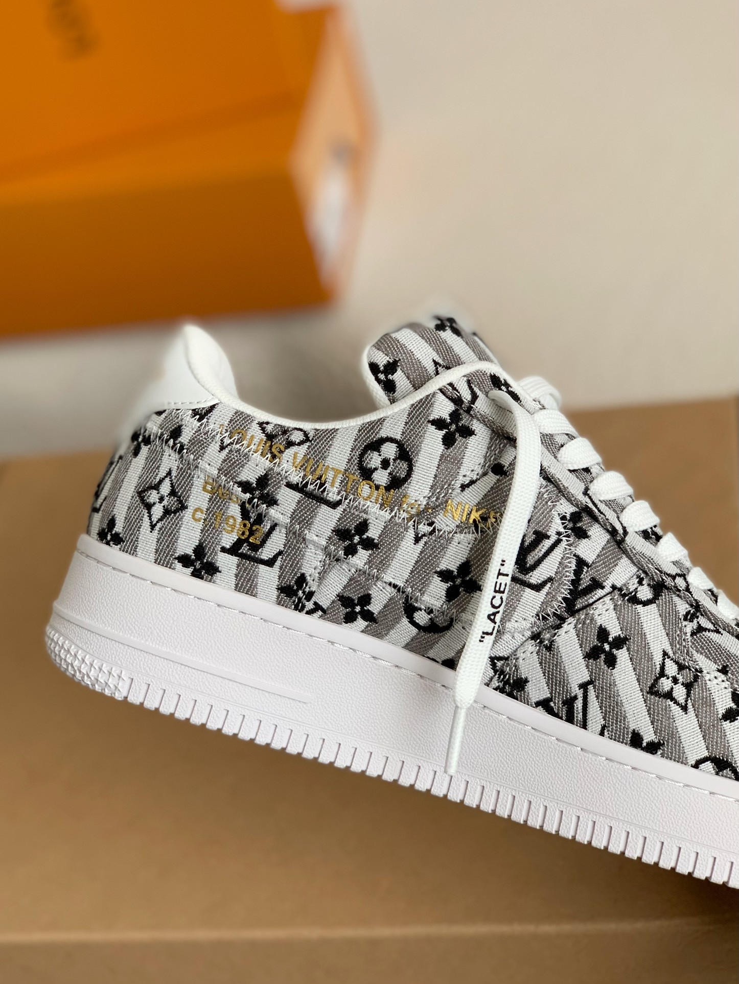 LOUIS VUITTON X NIKE AIR FORCE 1 S NEAKER