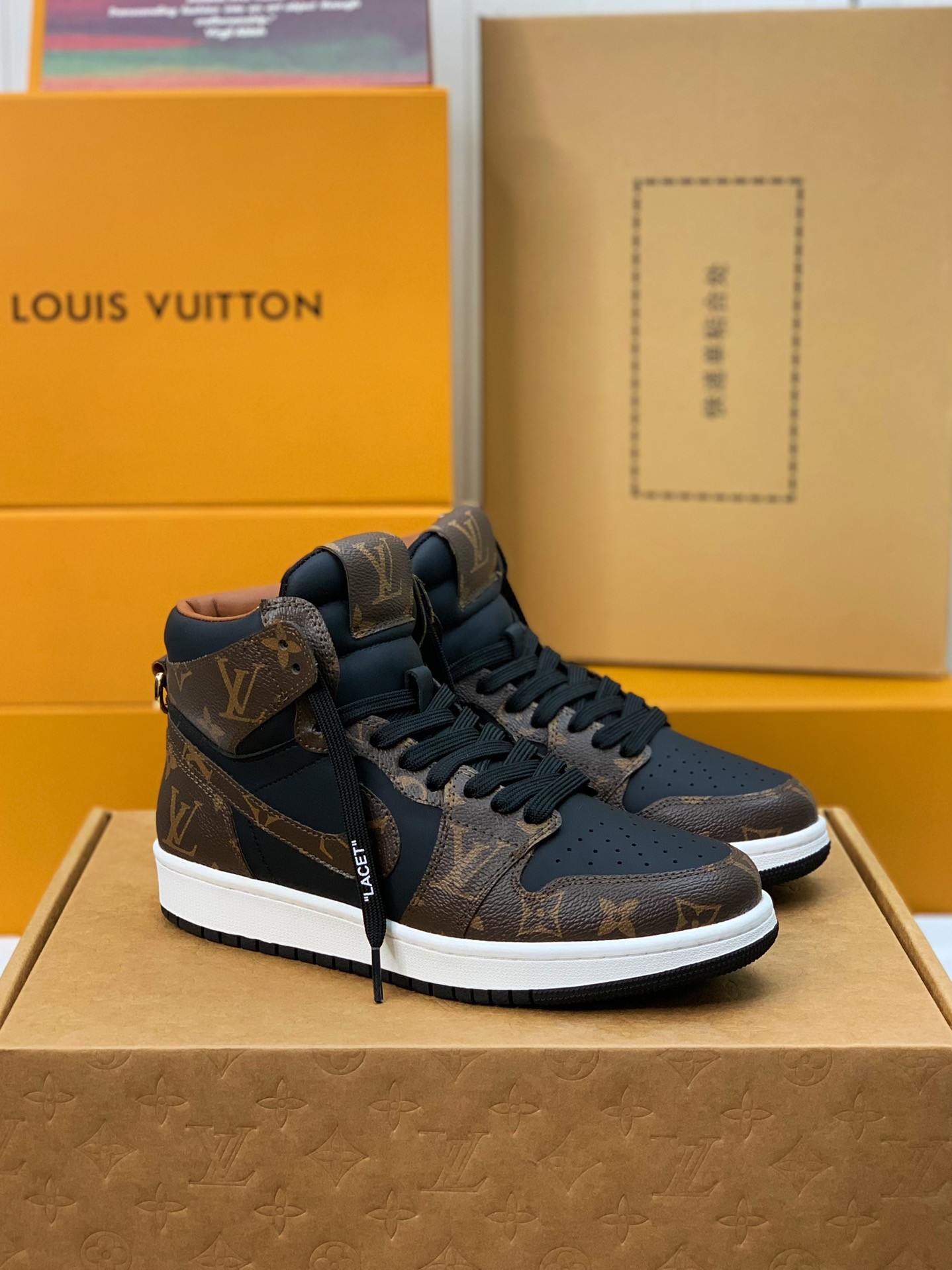 LOUIS VUITTON X NIKE AIR FORCE 1 Sneaker High-tops