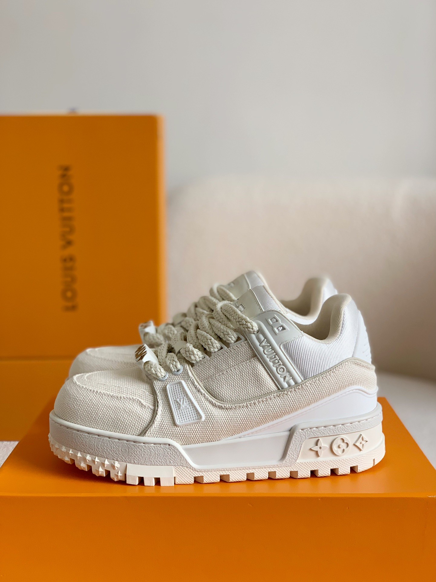 LOUIS VUITTON TRAINER MAXI SNEAKERS