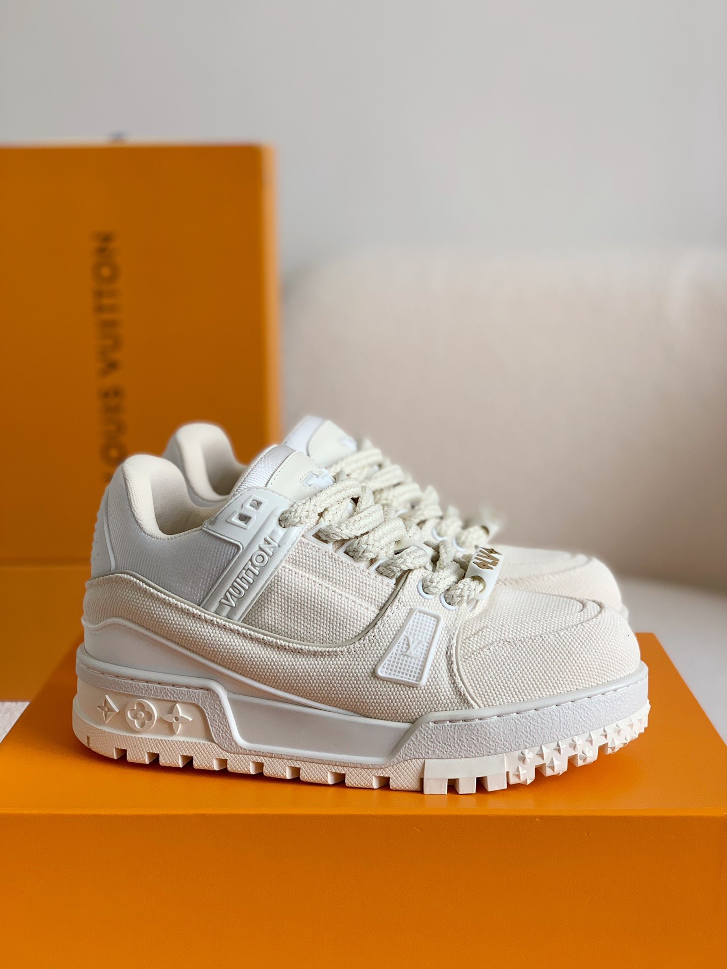 LOUIS VUITTON TRAINER MAXI SNEAKERS