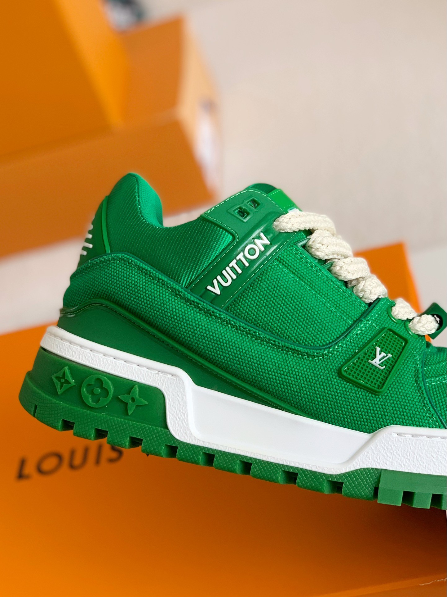 LOUIS VUITTON TRAINER MAXI SNEAKERS