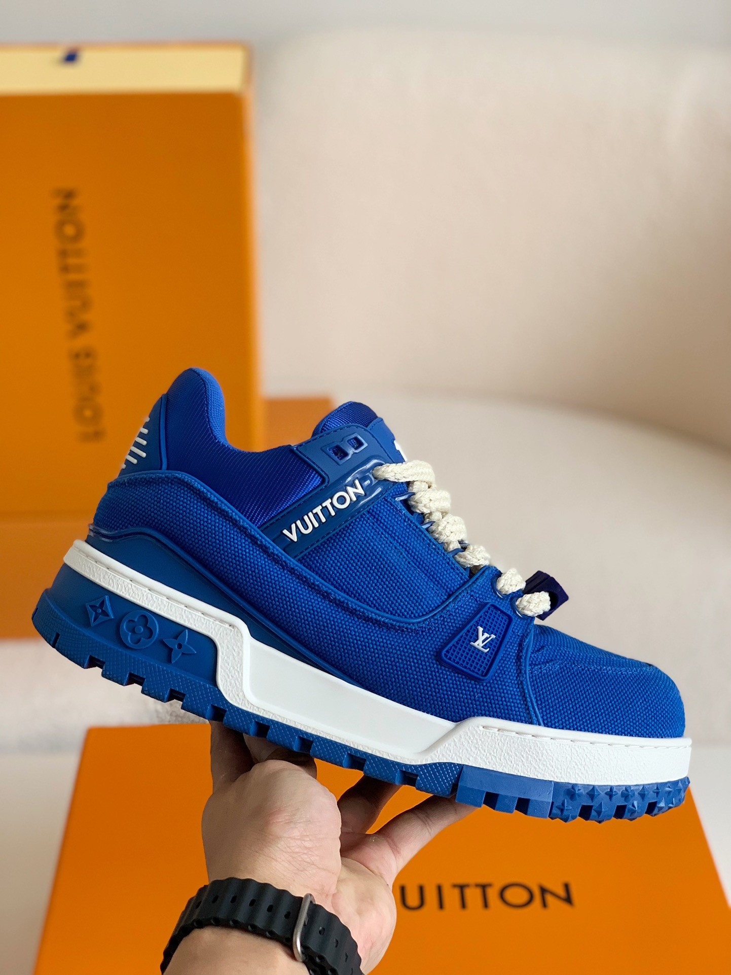 LOUIS VUITTON TRAINER MAXI SNEAKERS