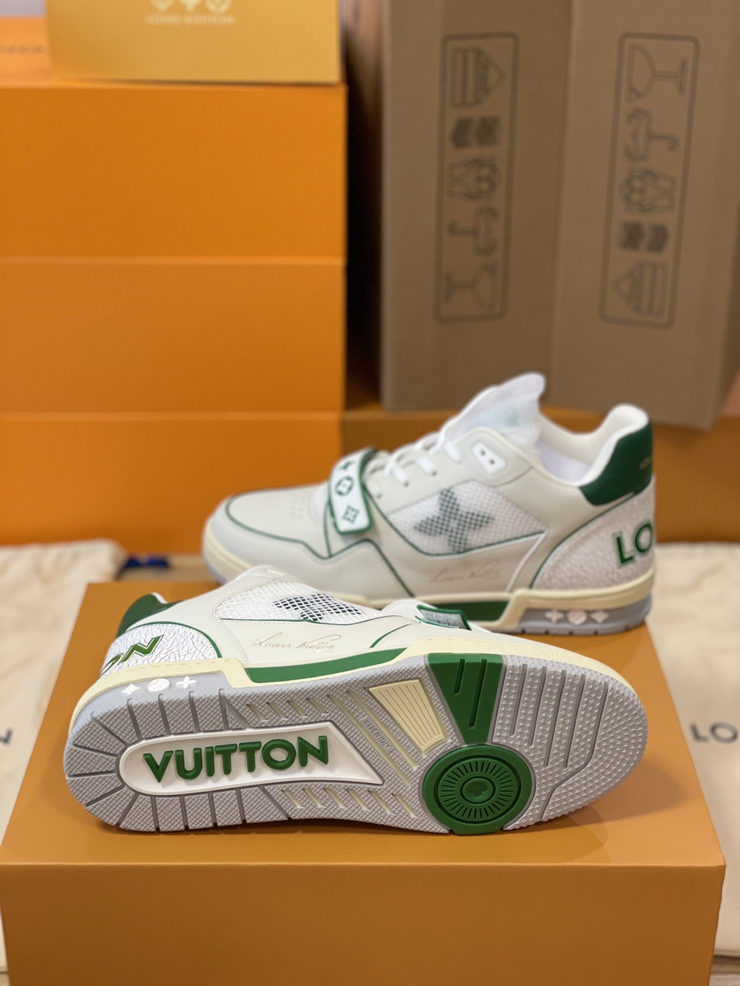 LOUIS VUITTON TRAINER 1A98UX Sneakers Fall/Winter