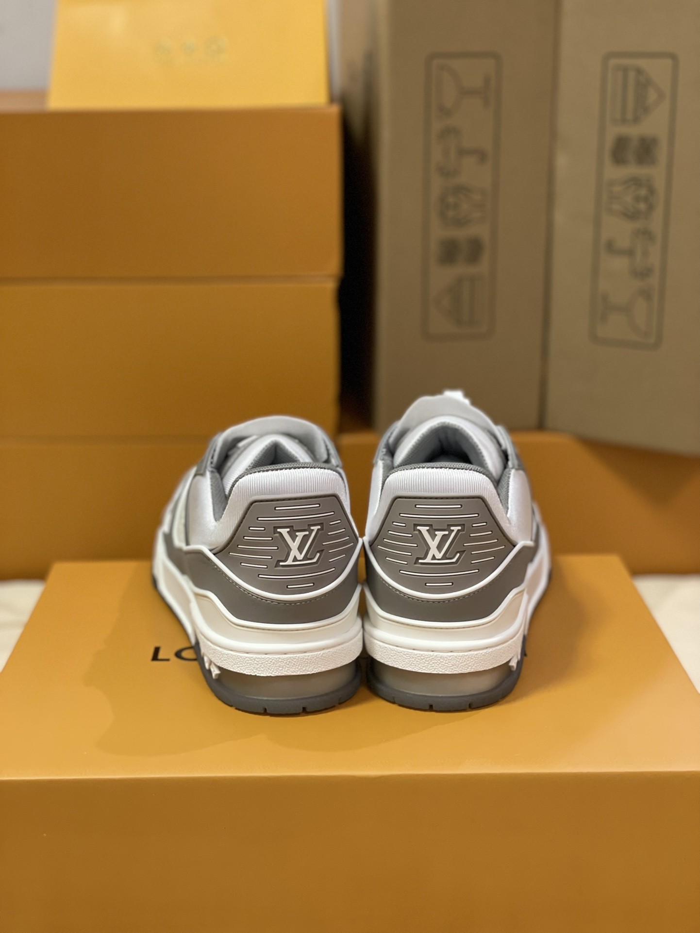 LOUIS VUITTON TRAINER 1A8KB8 Sneaker