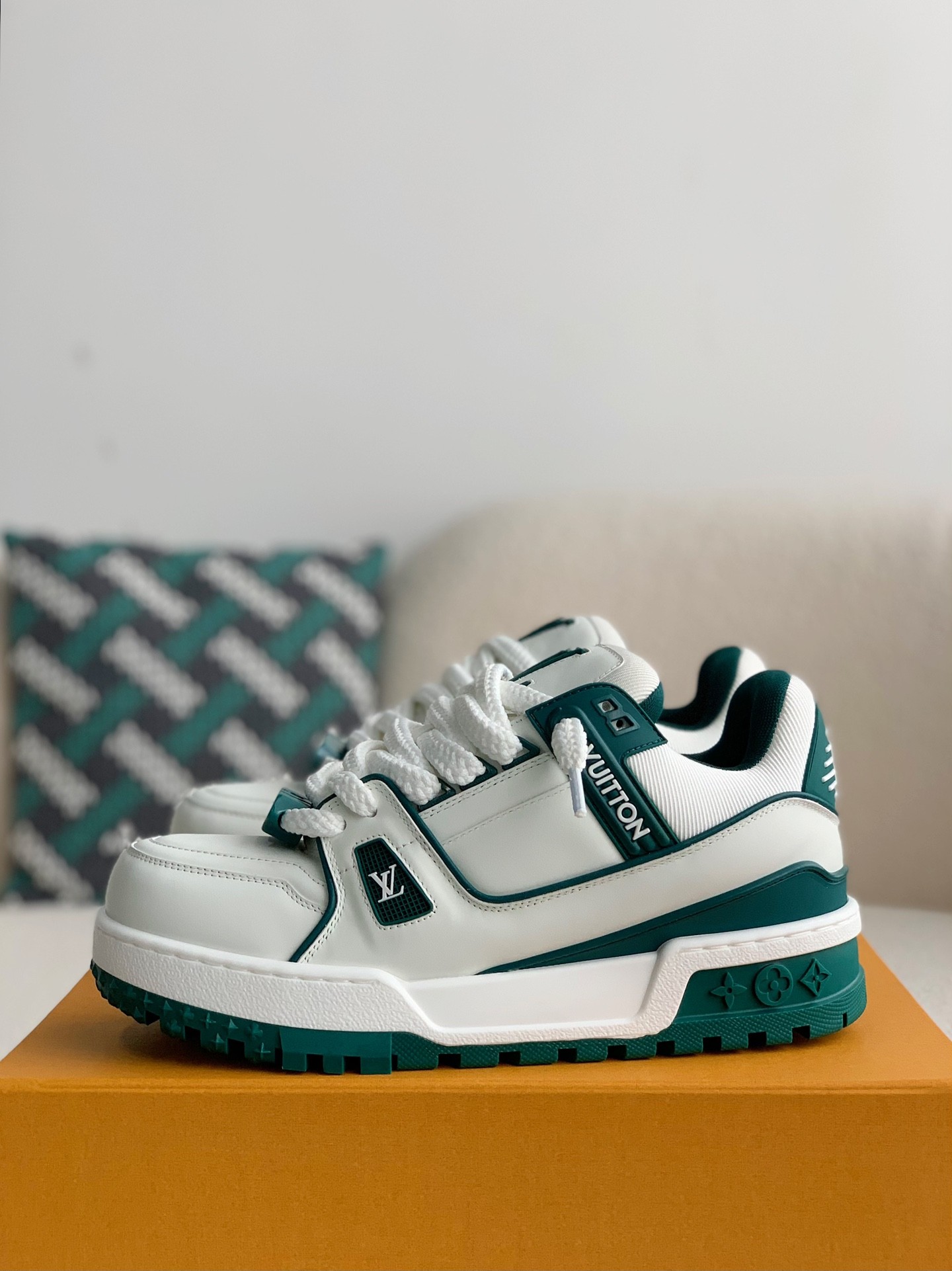 LOUIS VUITTON TRAINER MAXI SNEAKERS