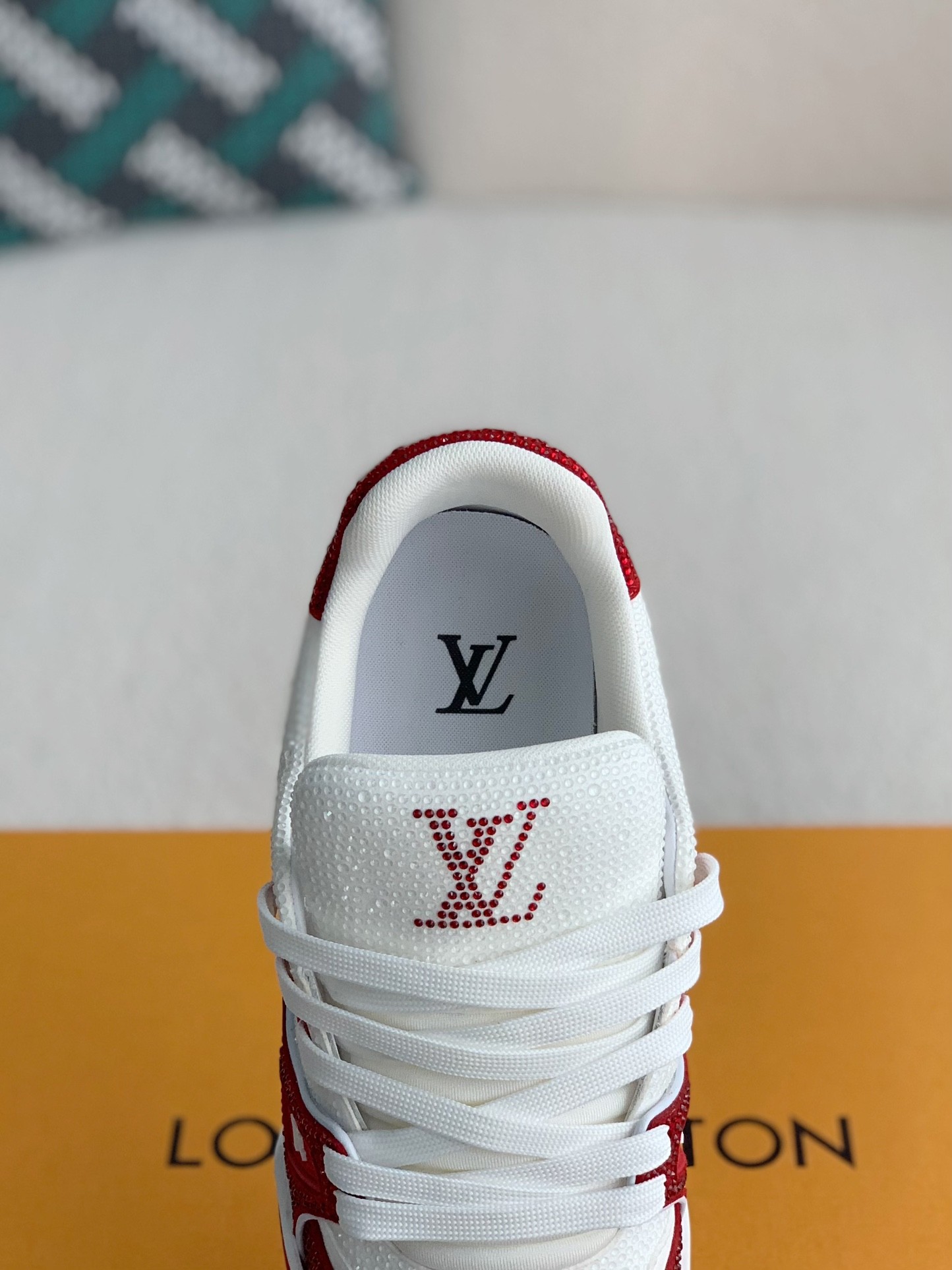 LOUIS VUITTON TRAINER SNEAKERS