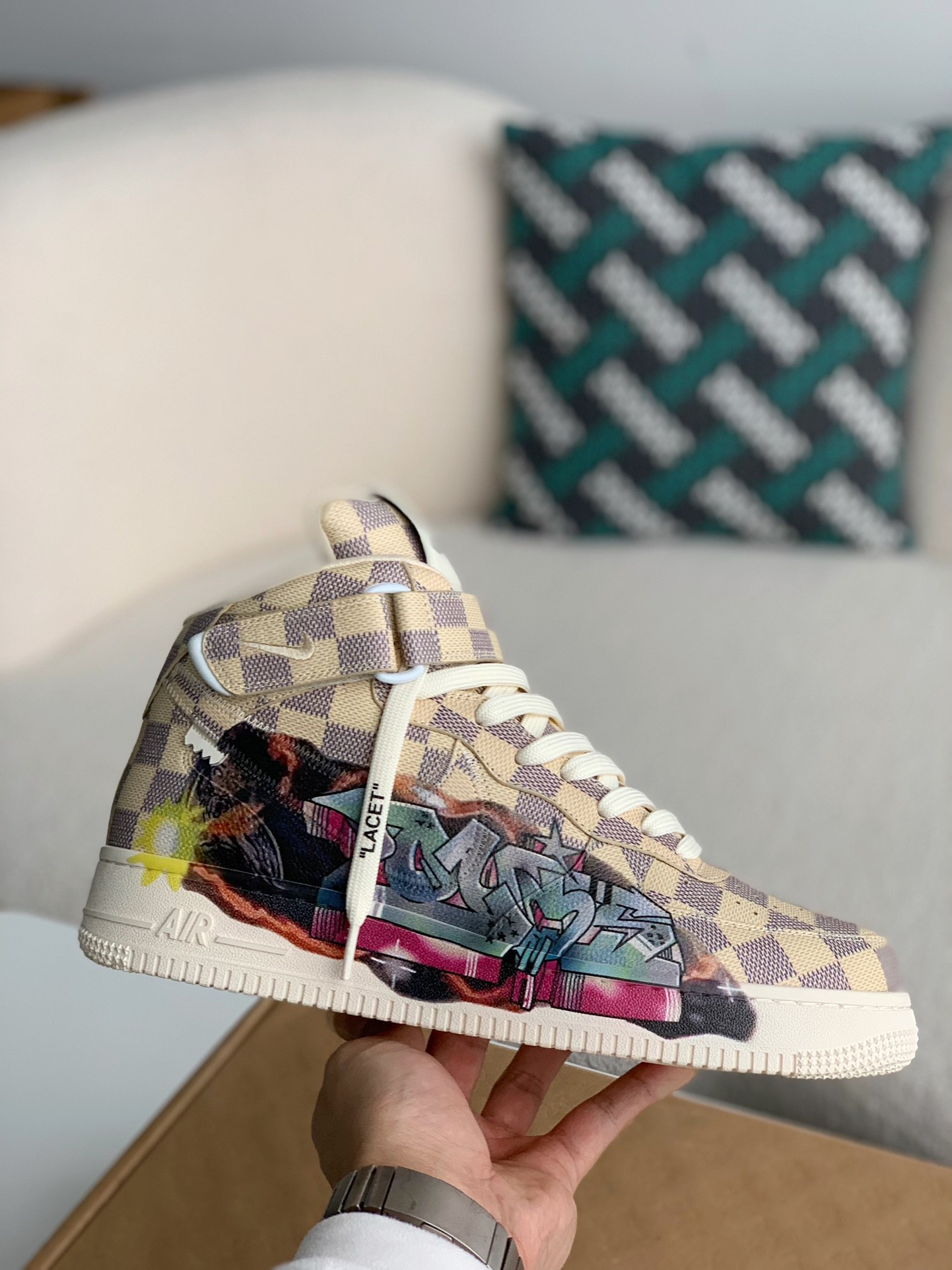 LOUIS VUITTON X NIKE AIR FORCE 1 hi gh Sneaker