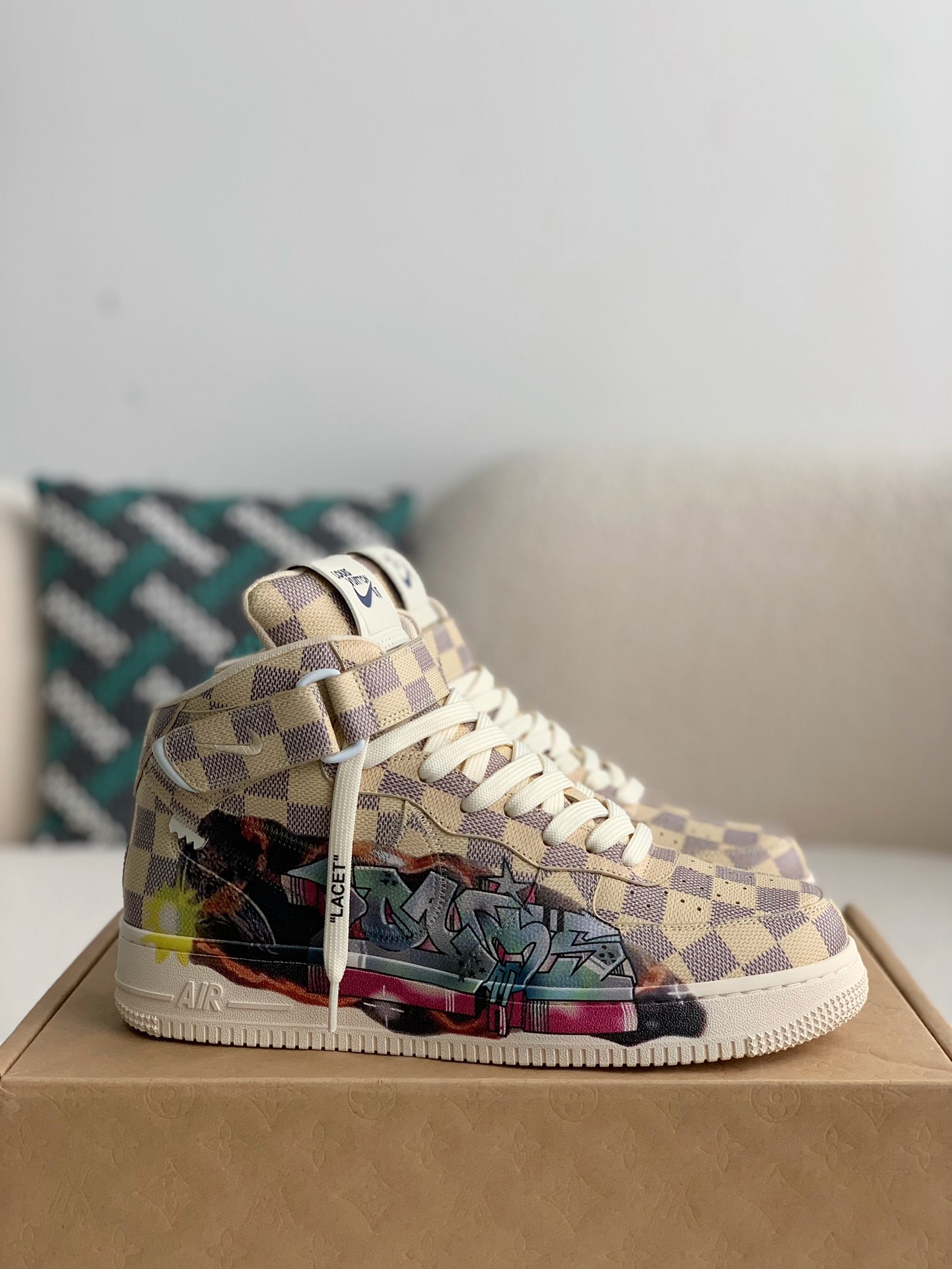 LOUIS VUITTON X NIKE AIR FORCE 1 hi gh Sneaker