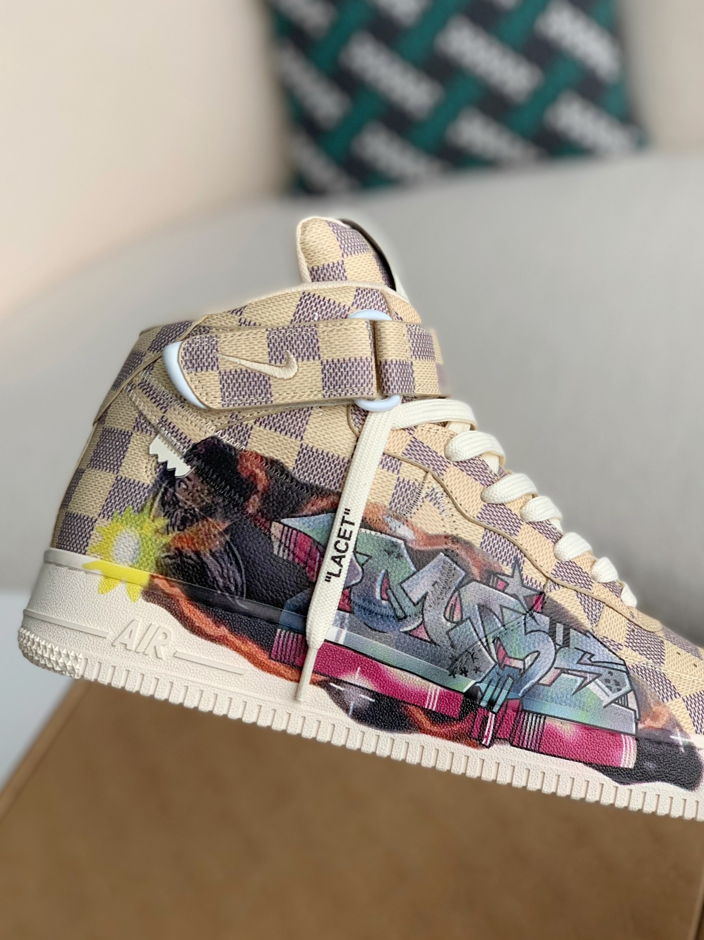 LOUIS VUITTON X NIKE AIR FORCE 1 hi gh Sneaker