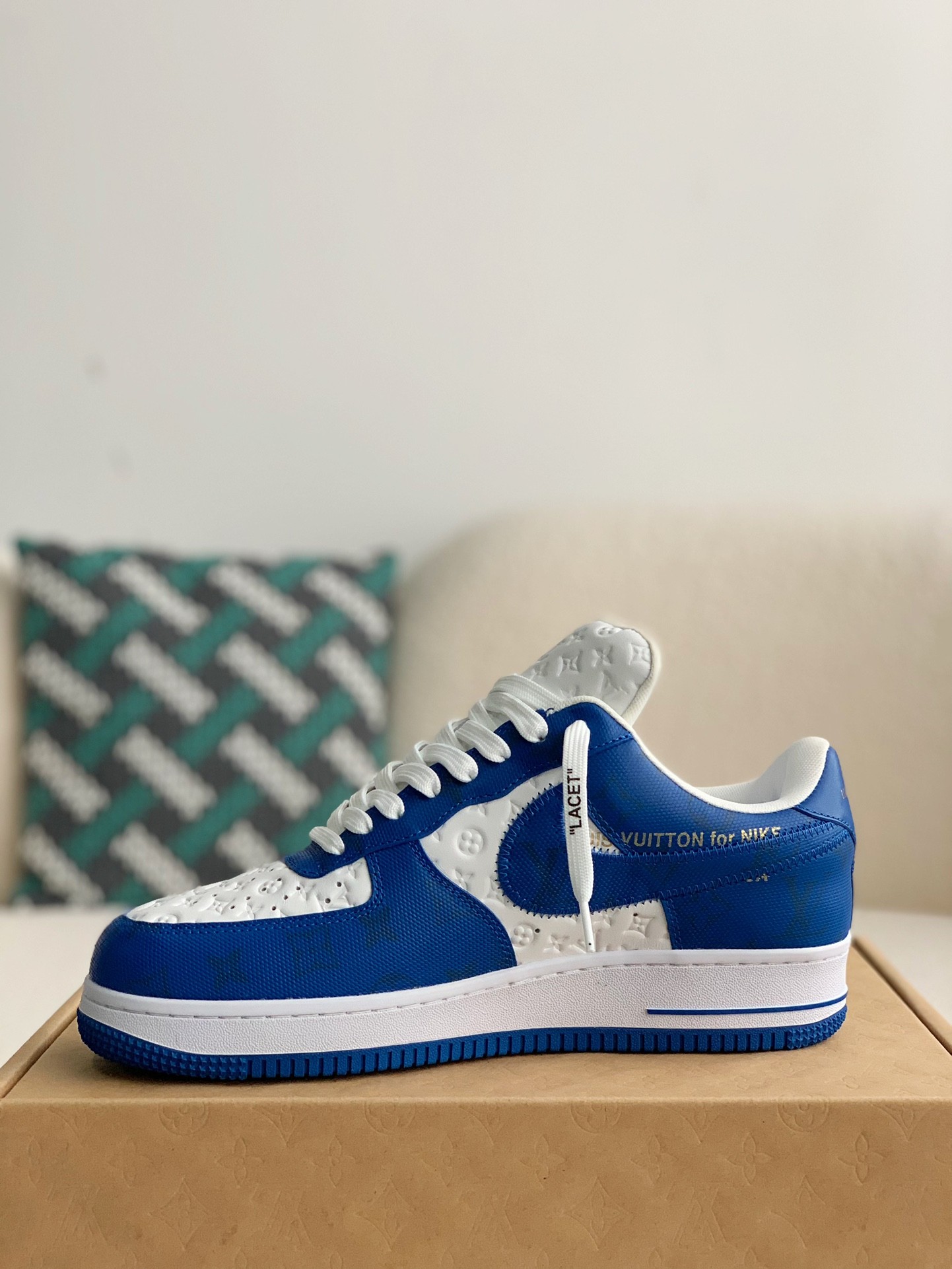 Louis Vuitton x nike air force 1 sneaker