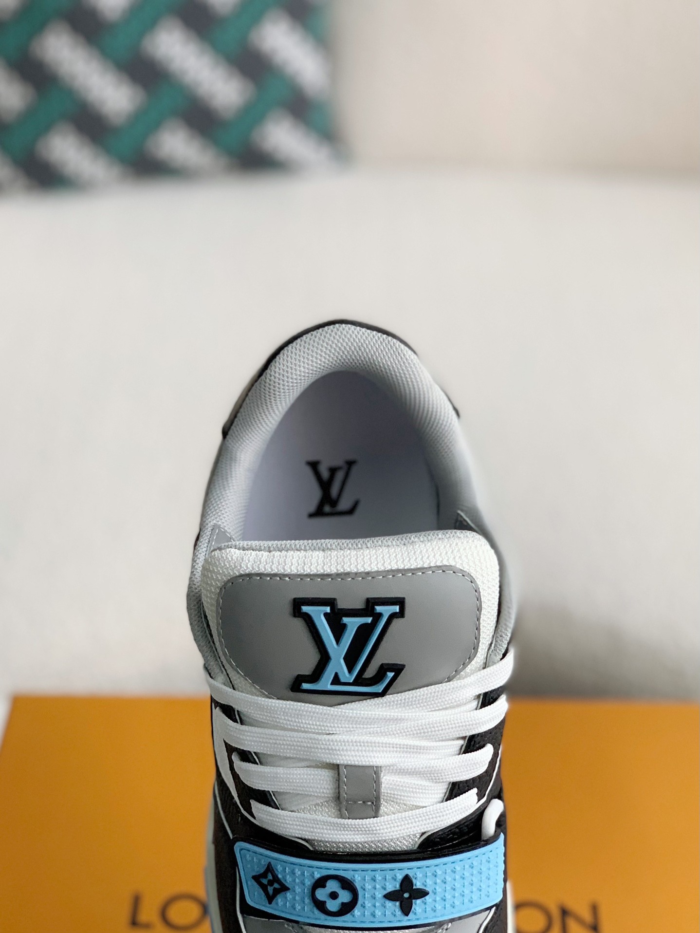 LOUIS VUITTON TRAINER MAXI SNEAKERS