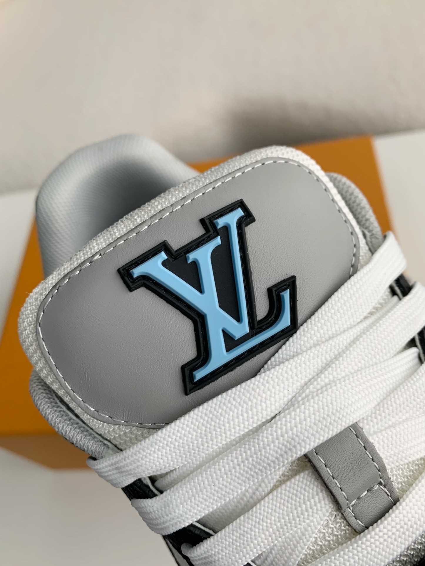 LOUIS VUITTON TRAINER MAXI SNEAKERS