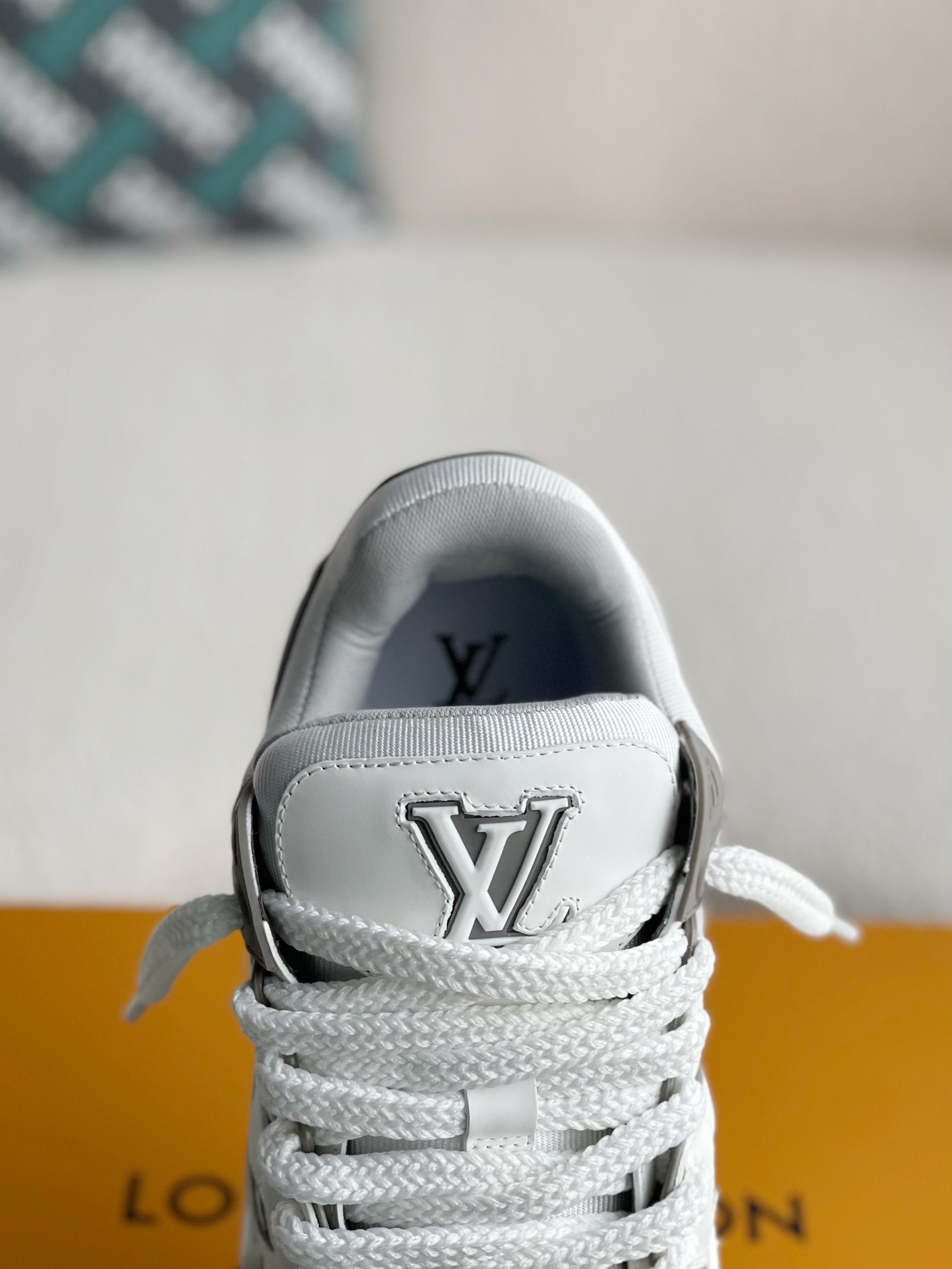 LOUIS VUITTON TRAINER MAXI SNEAKERS