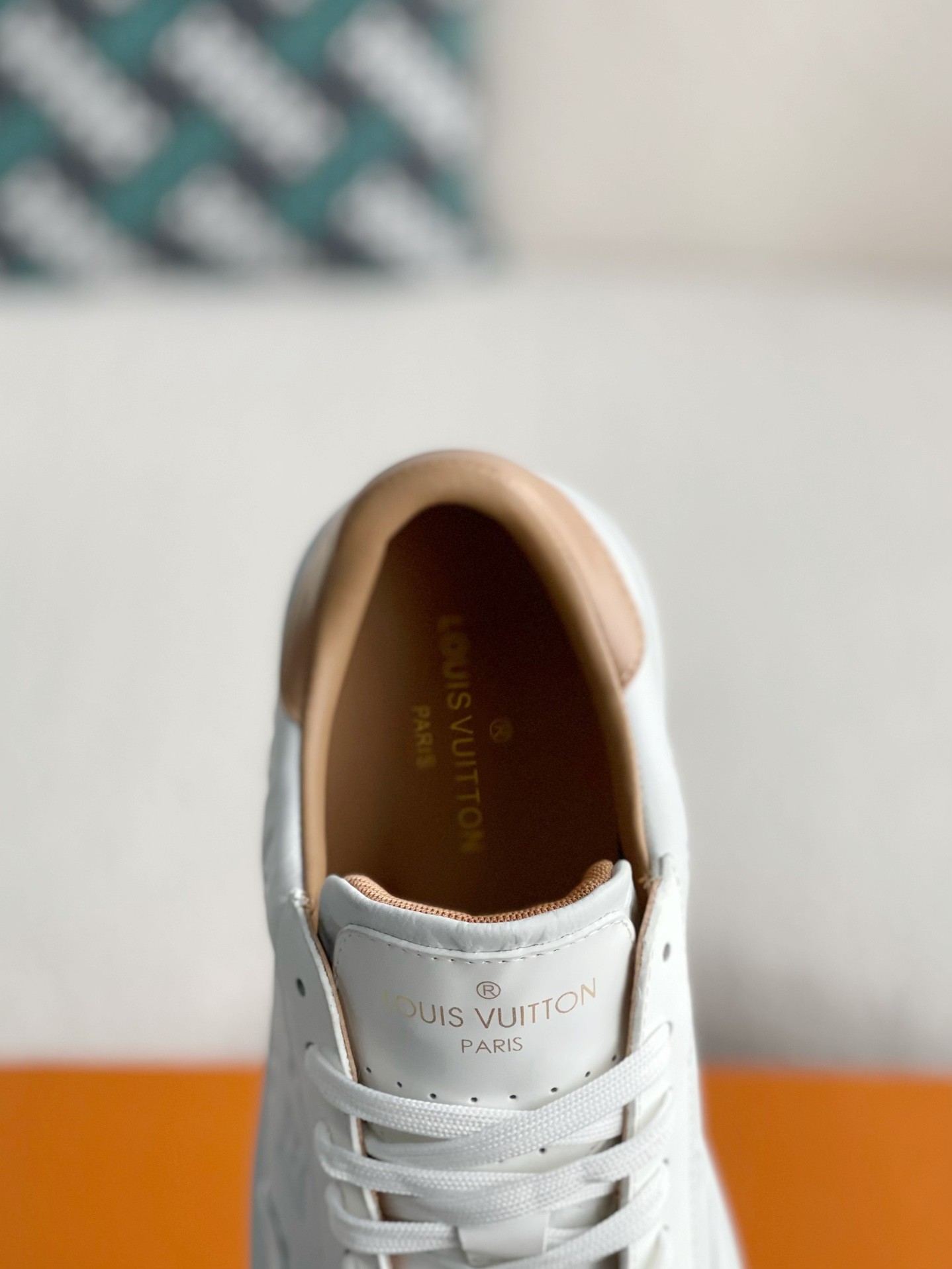 LOUIS VUITTON SNEAKERS