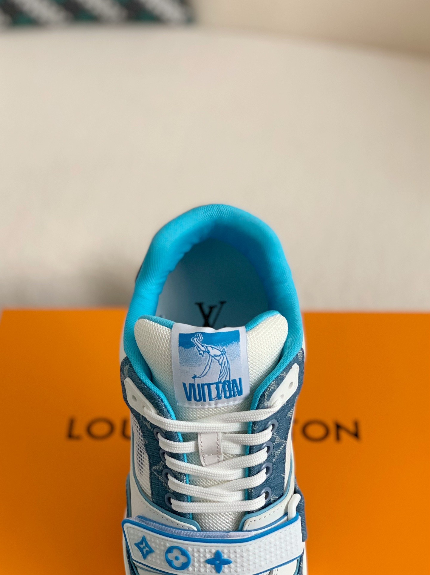 LOUIS VUITTON TRAINER Sneakers