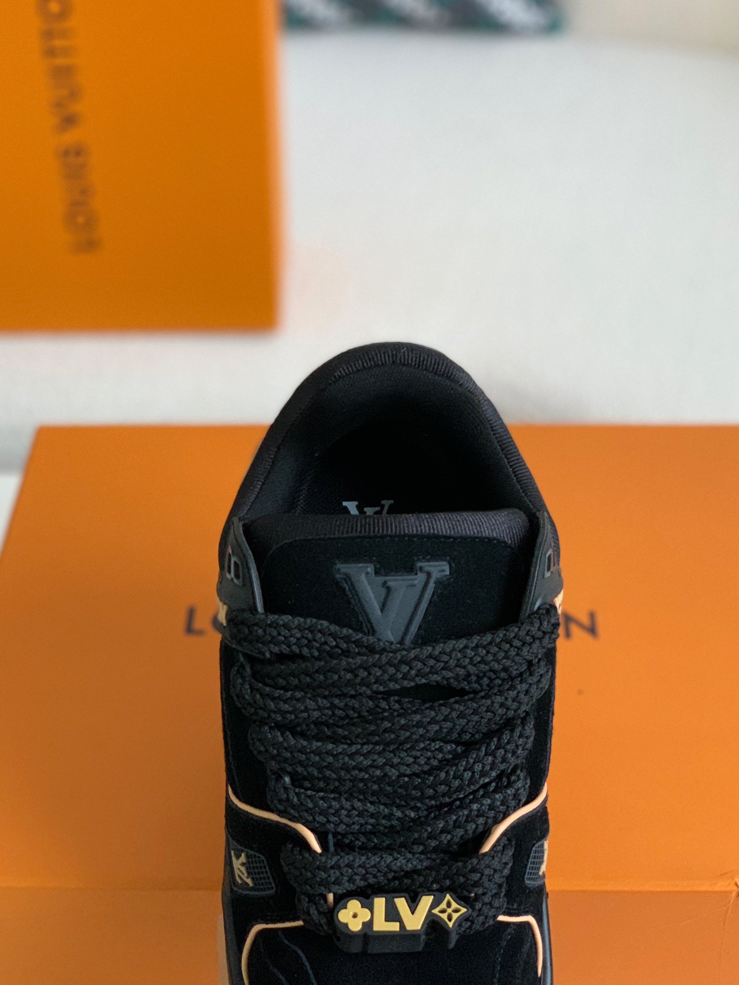 LOUIS VUITTON TRAINER MAXI SNEAKERS 1ABM2Y