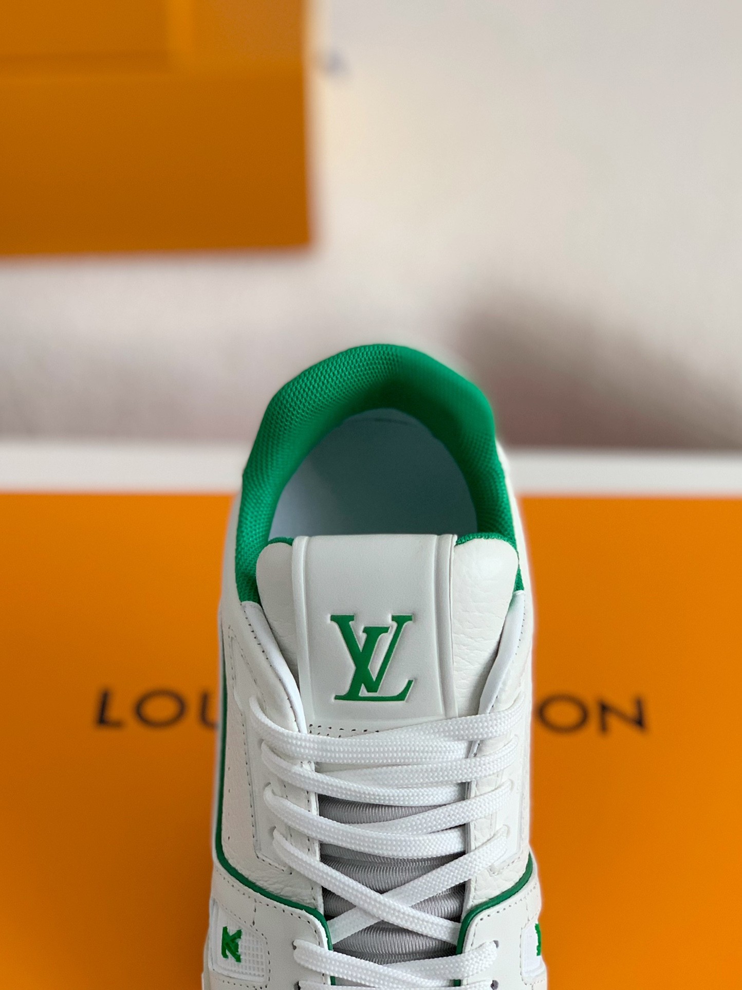 LOUIS VUITTON TRAINER Sneakers