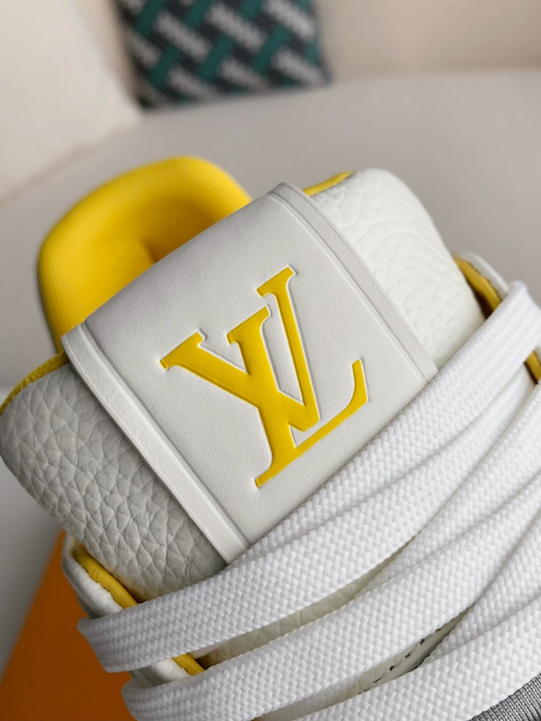 LOUIS VUITTON TRAINER SNEAKERS