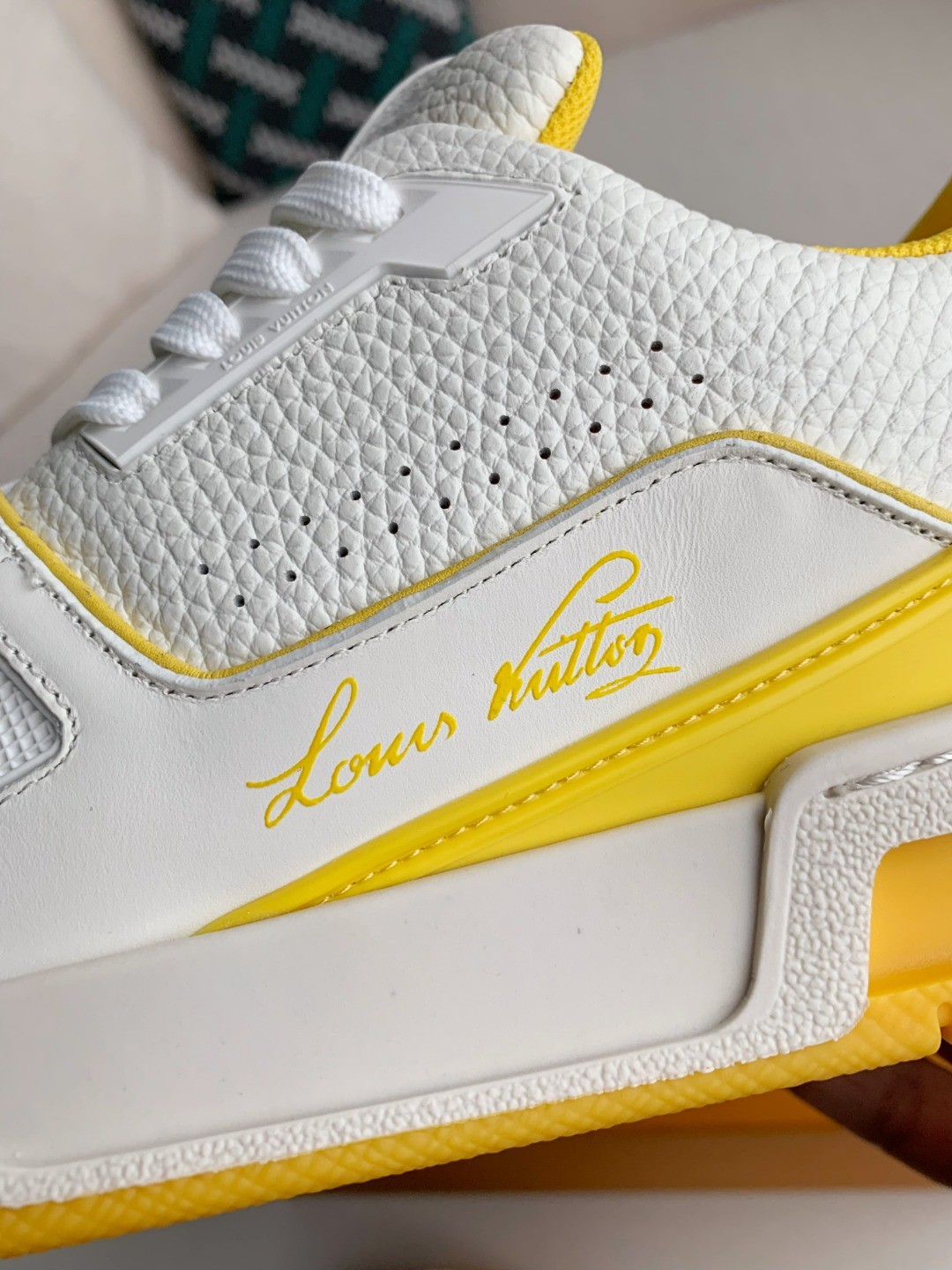 LOUIS VUITTON TRAINER Sneakers