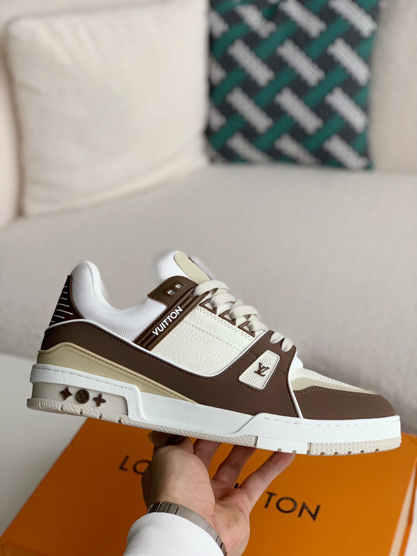 LOUIS VUITTON TRAINER Sneakers