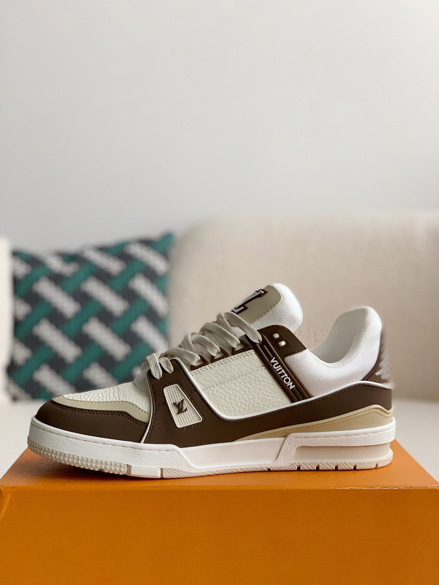 LOUIS VUITTON TRAINER Sneakers