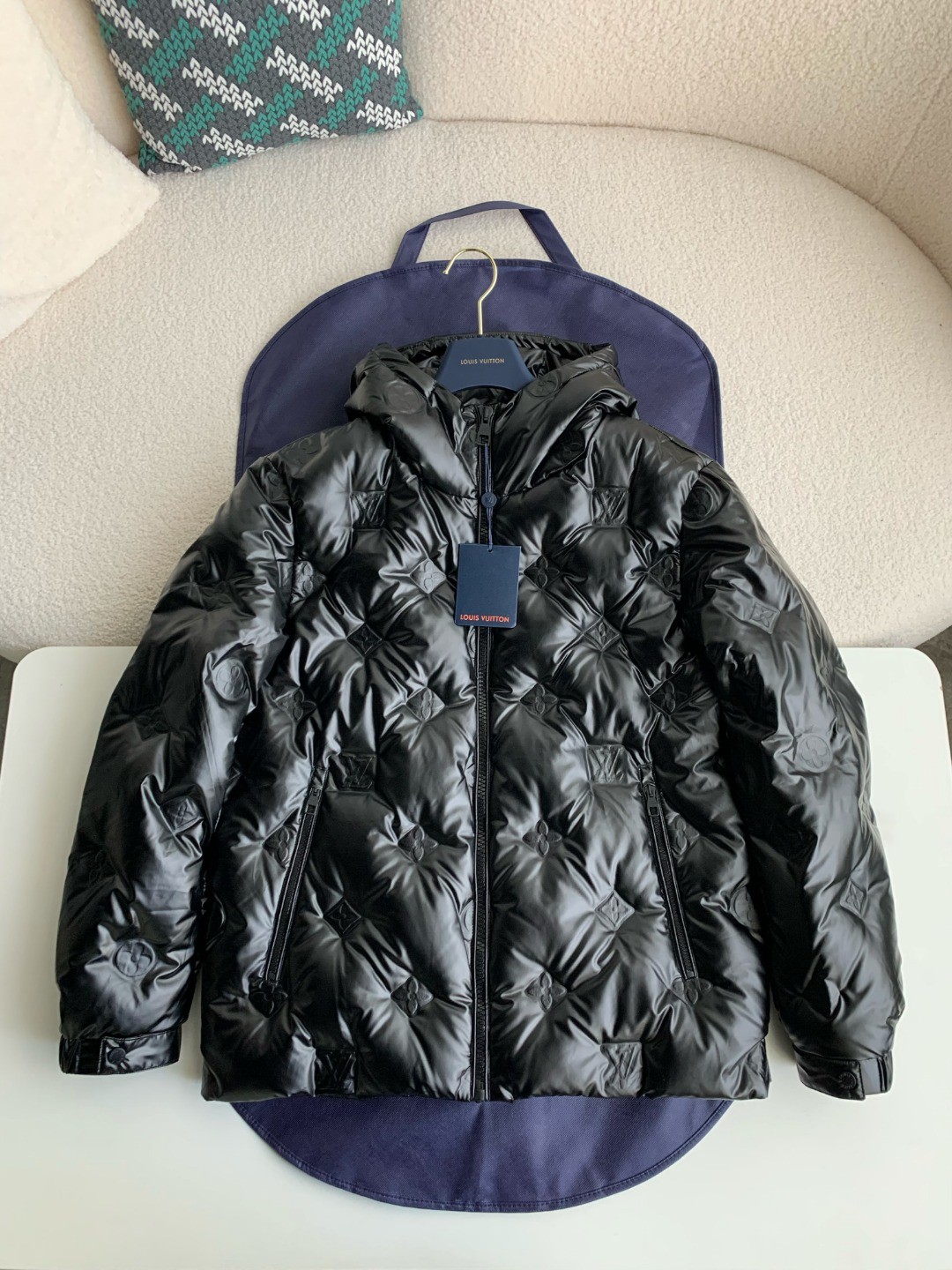 LOUIS VUITTON LOGO Down jacket