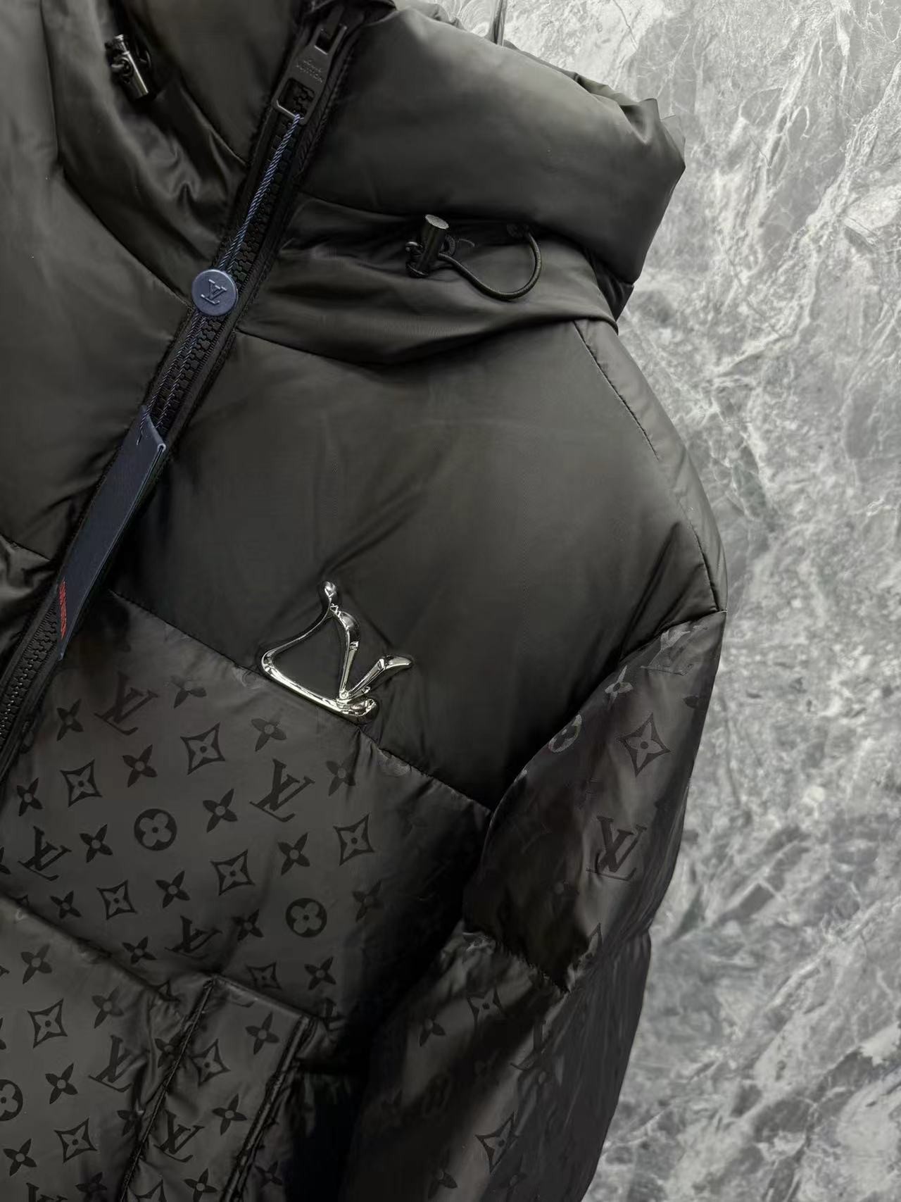 lv 24 new hooded down jacket